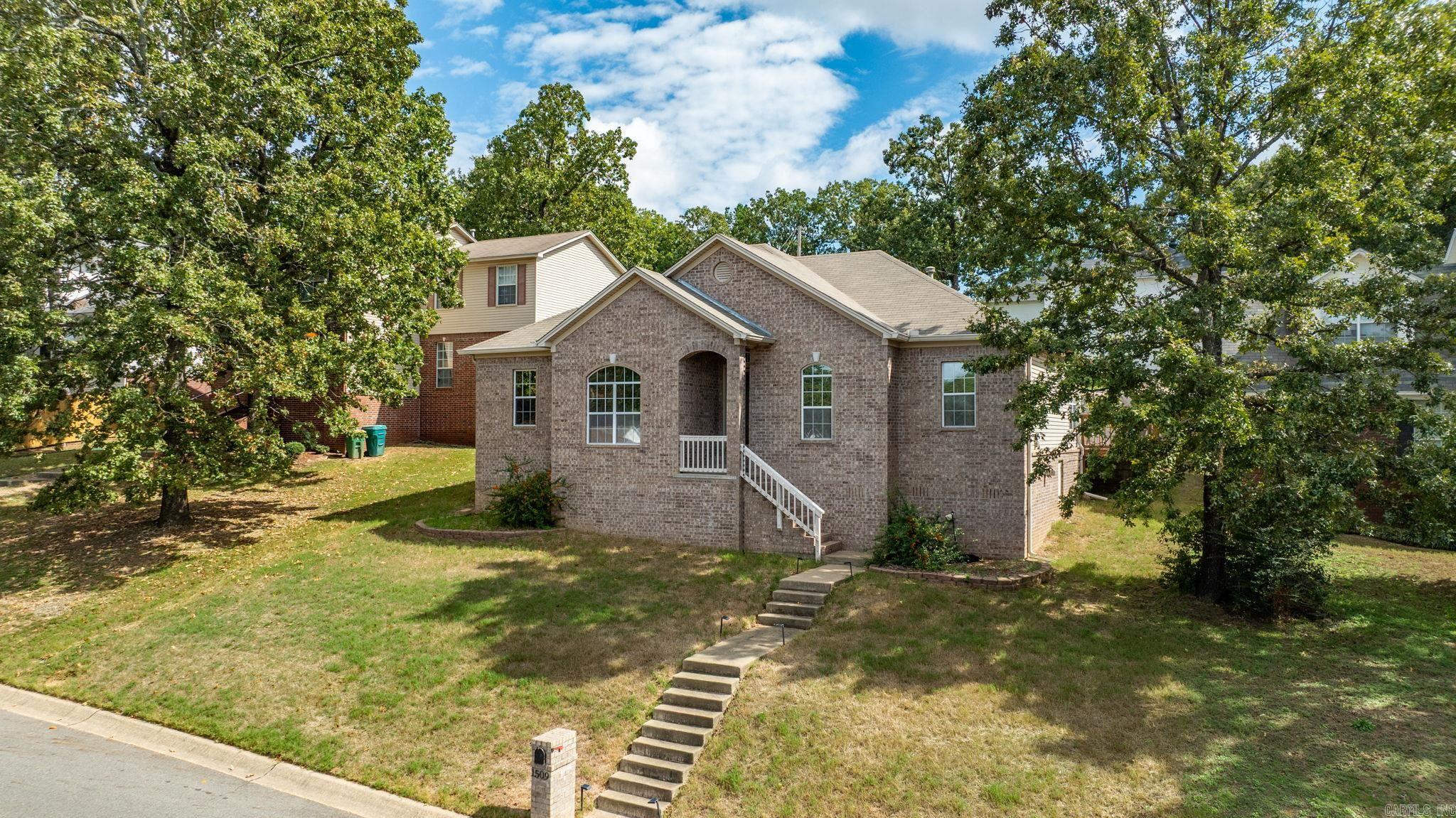 WESTHAMPTON - Residential