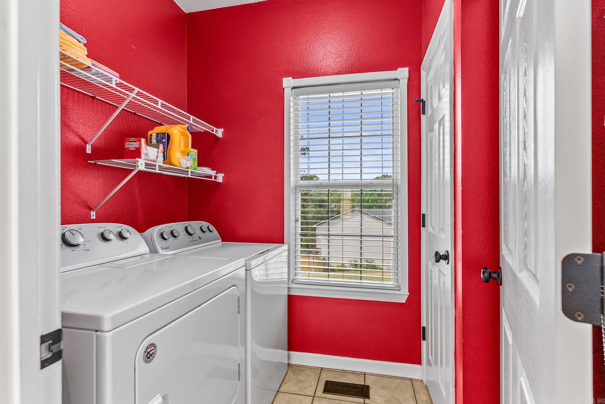 WESTHAMPTON - Residential