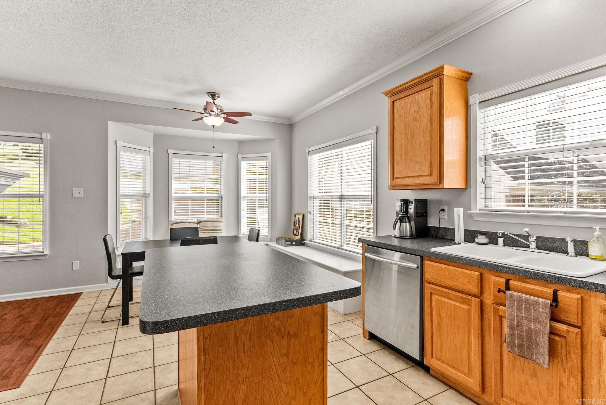 WESTHAMPTON - Residential
