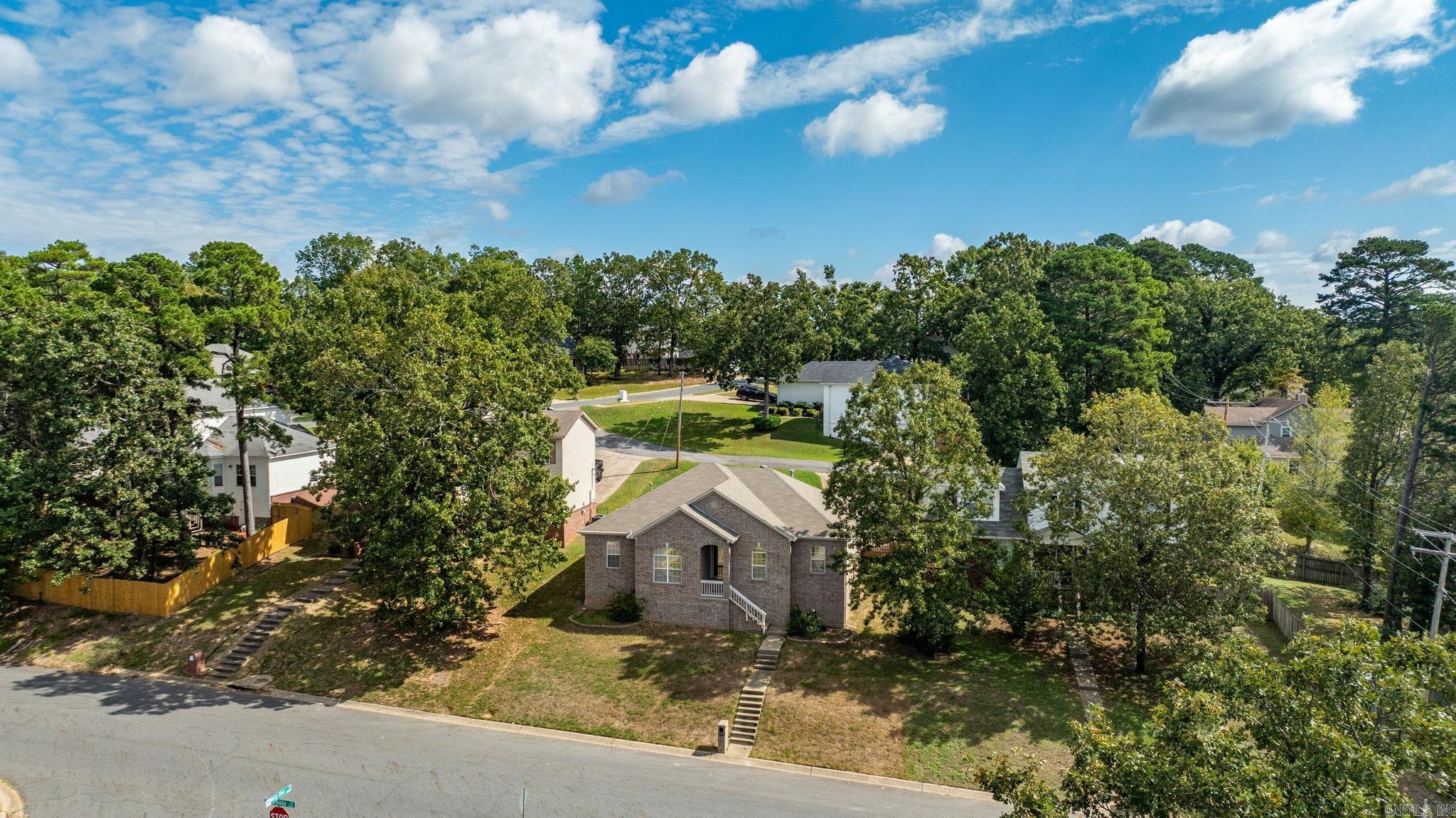 WESTHAMPTON - Residential