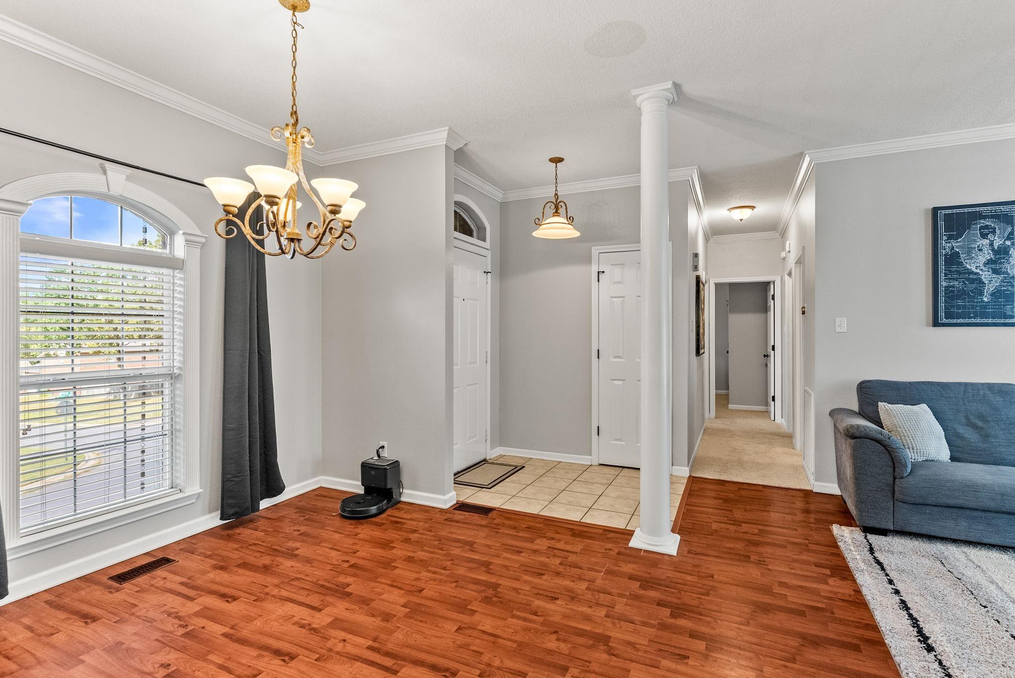 WESTHAMPTON - Residential