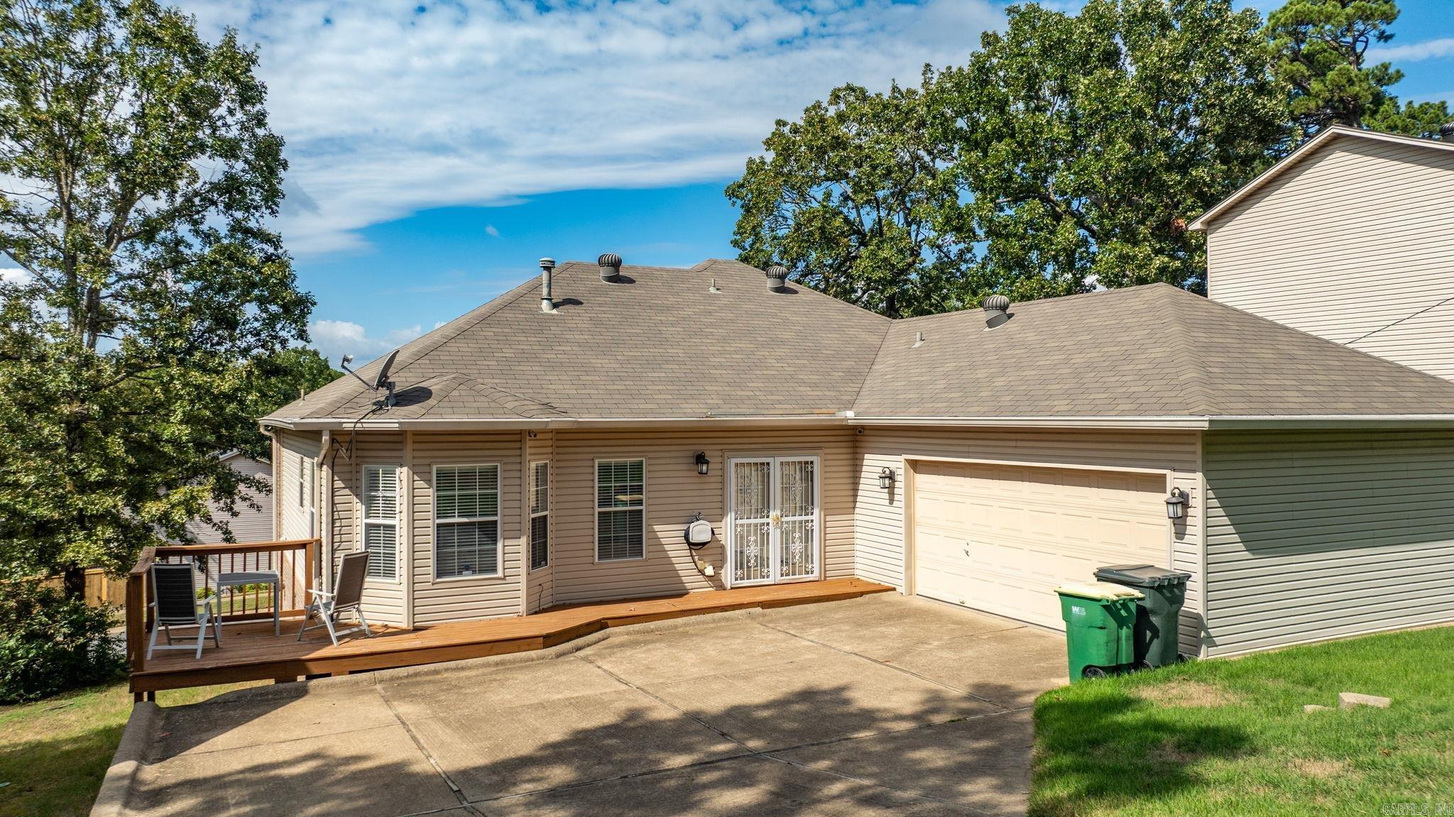 WESTHAMPTON - Residential