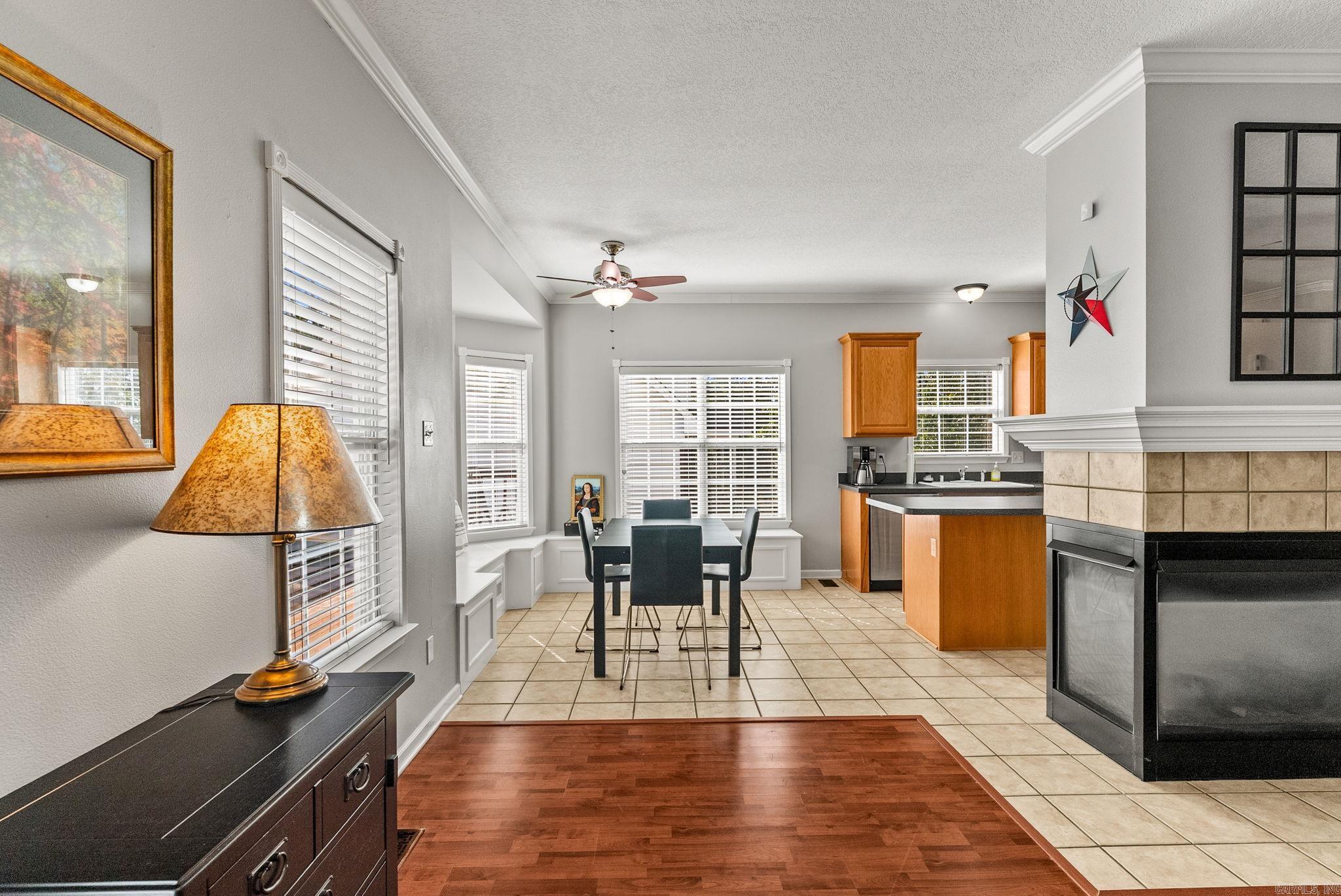 WESTHAMPTON - Residential