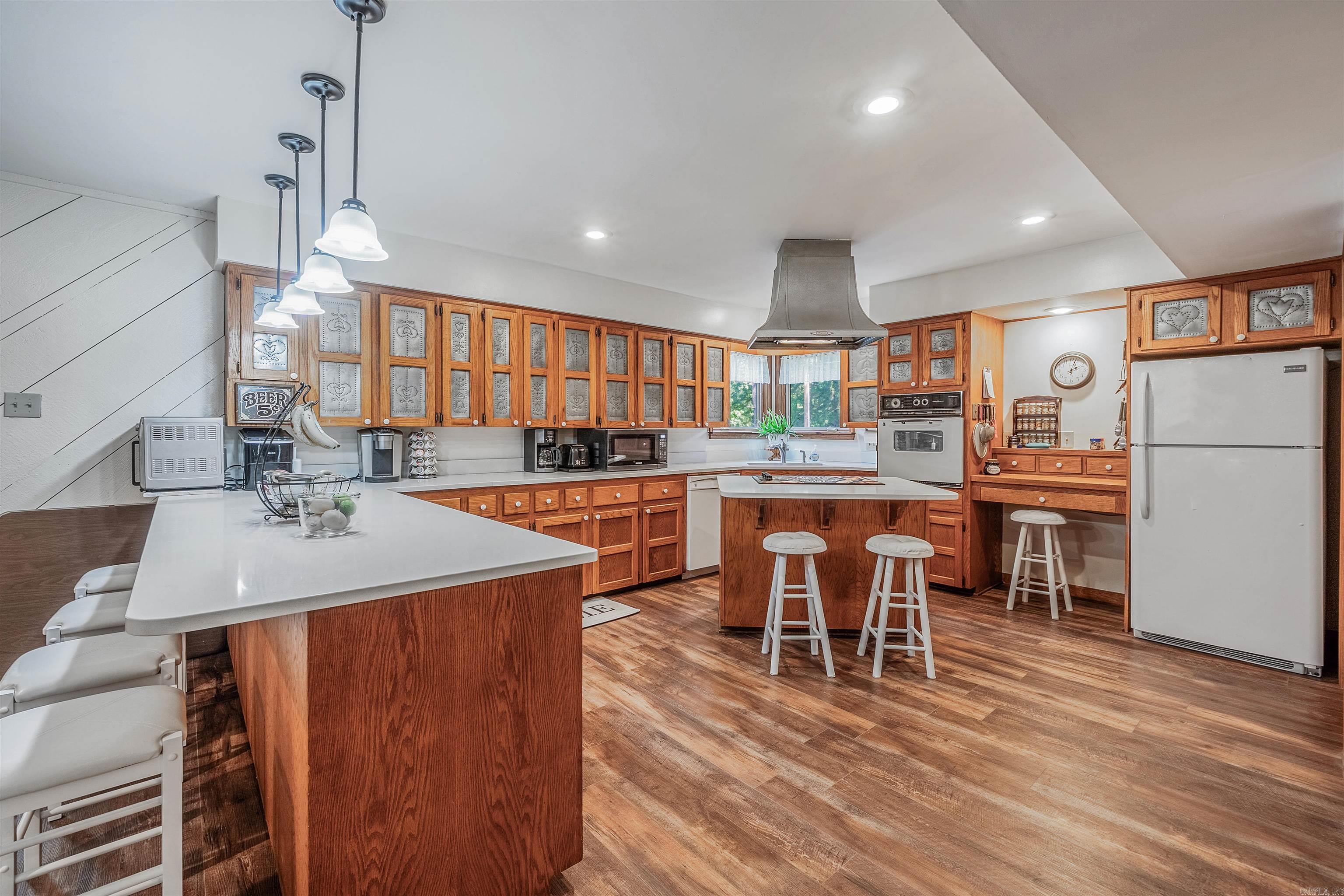 TREASURE HILL - Residential