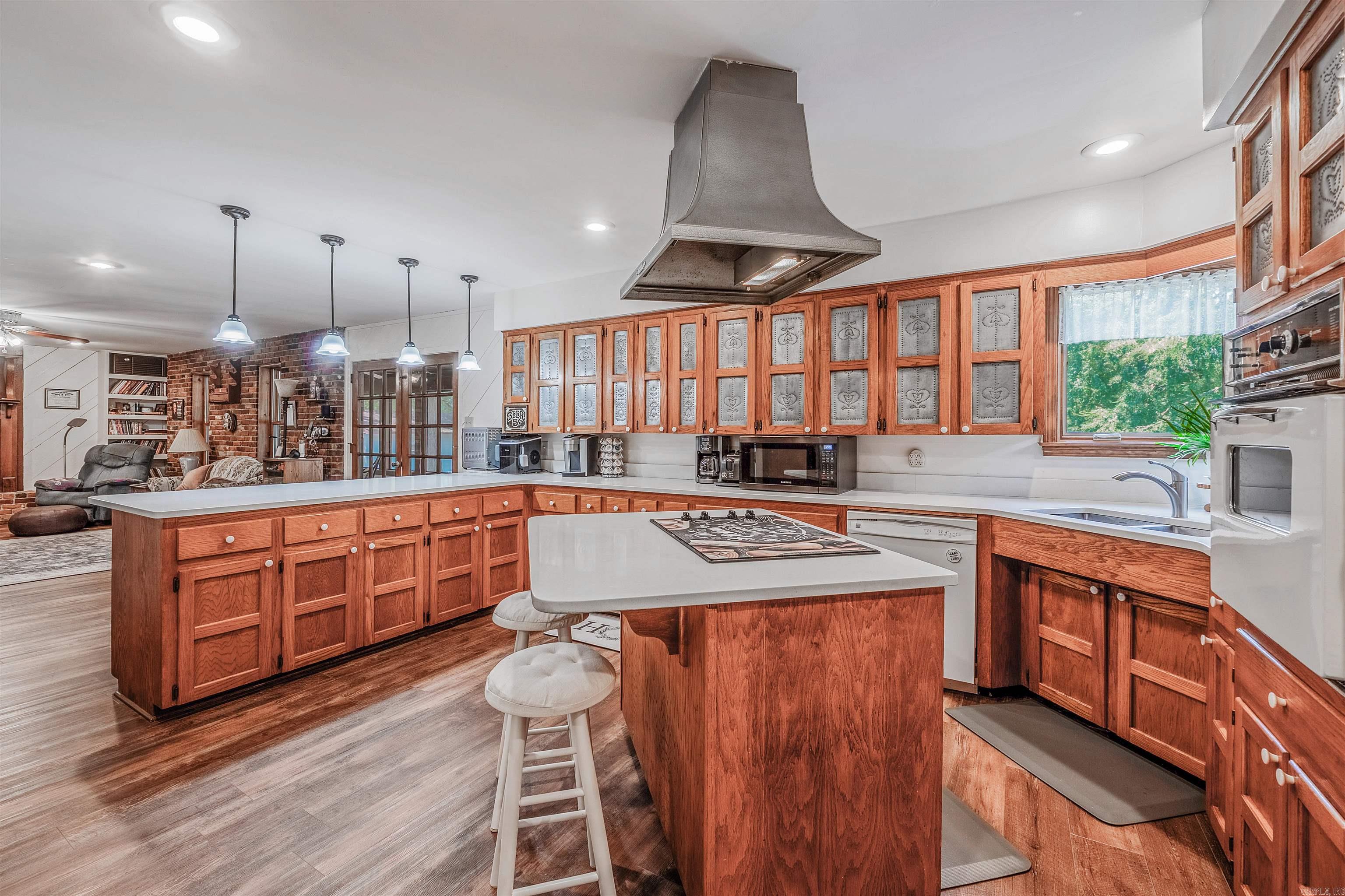 TREASURE HILL - Residential