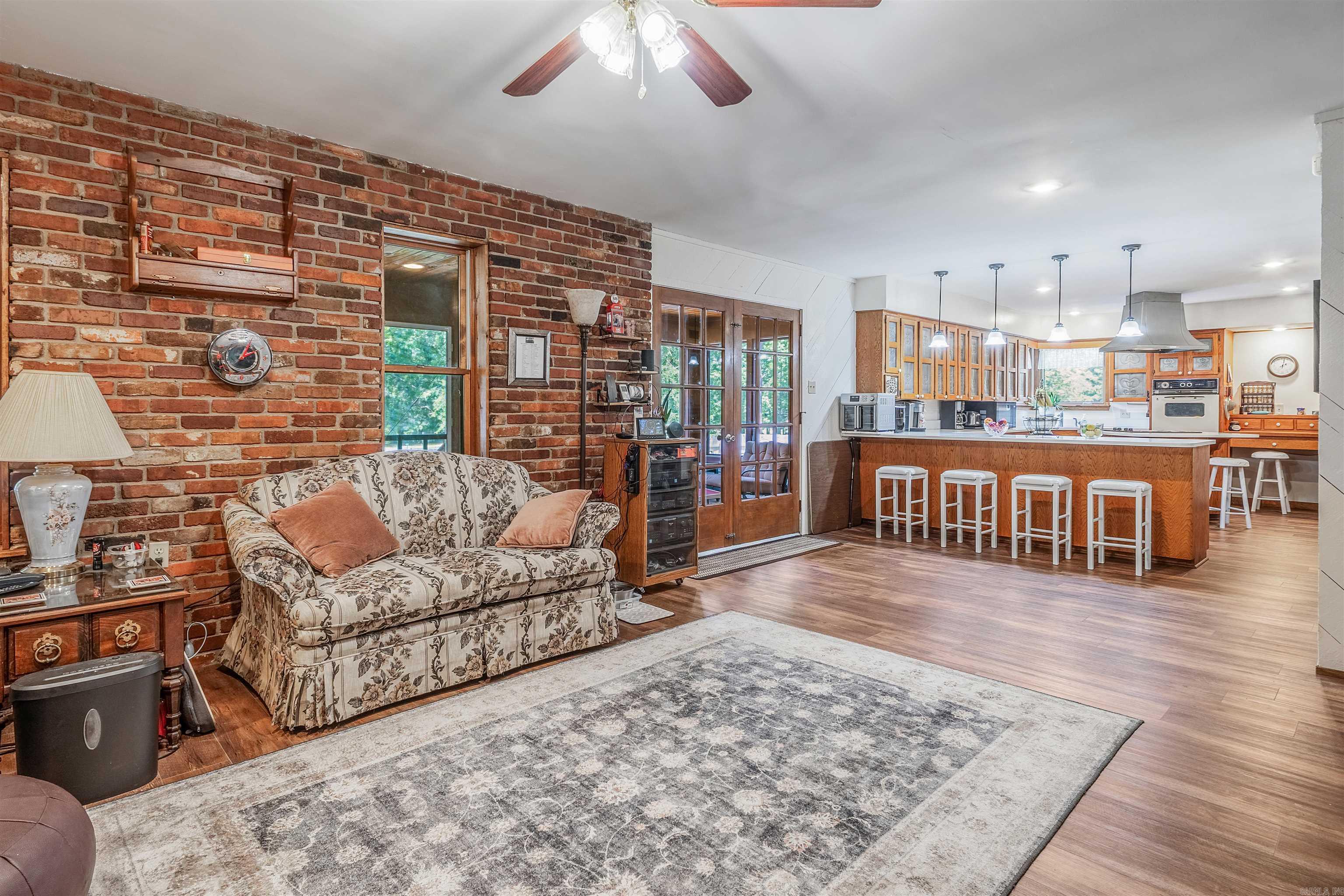 TREASURE HILL - Residential