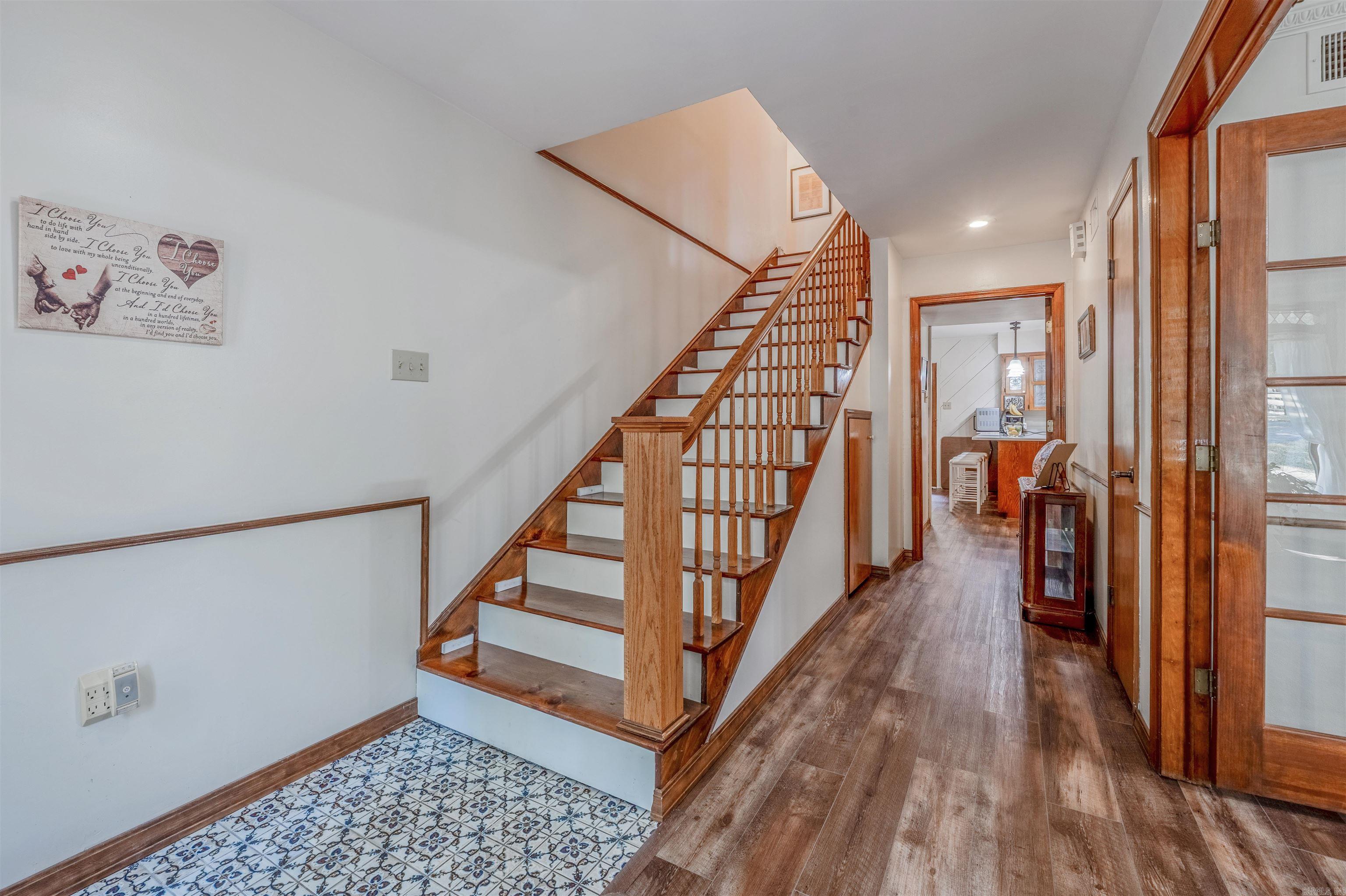 TREASURE HILL - Residential