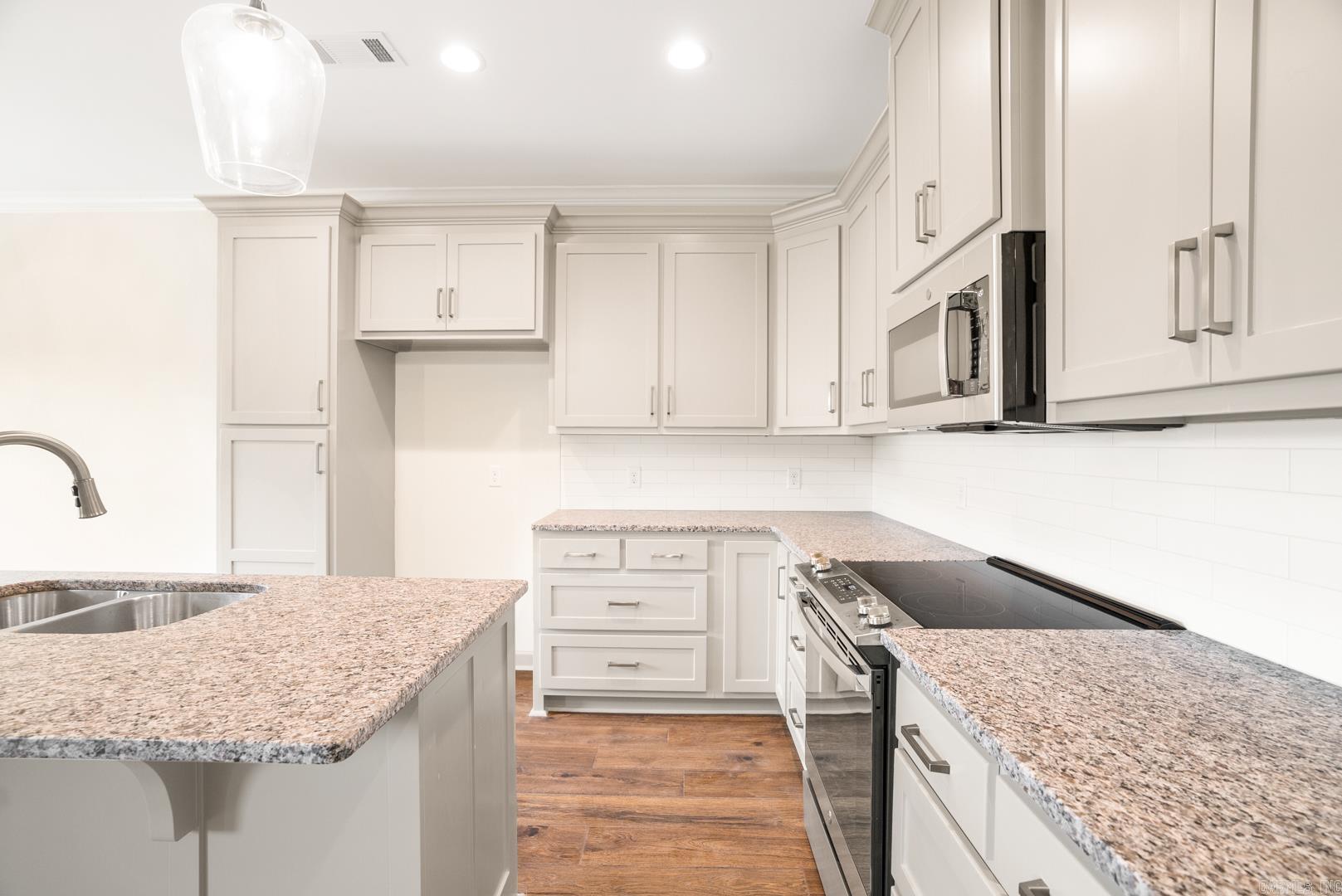 LEWIS COVE - Residential