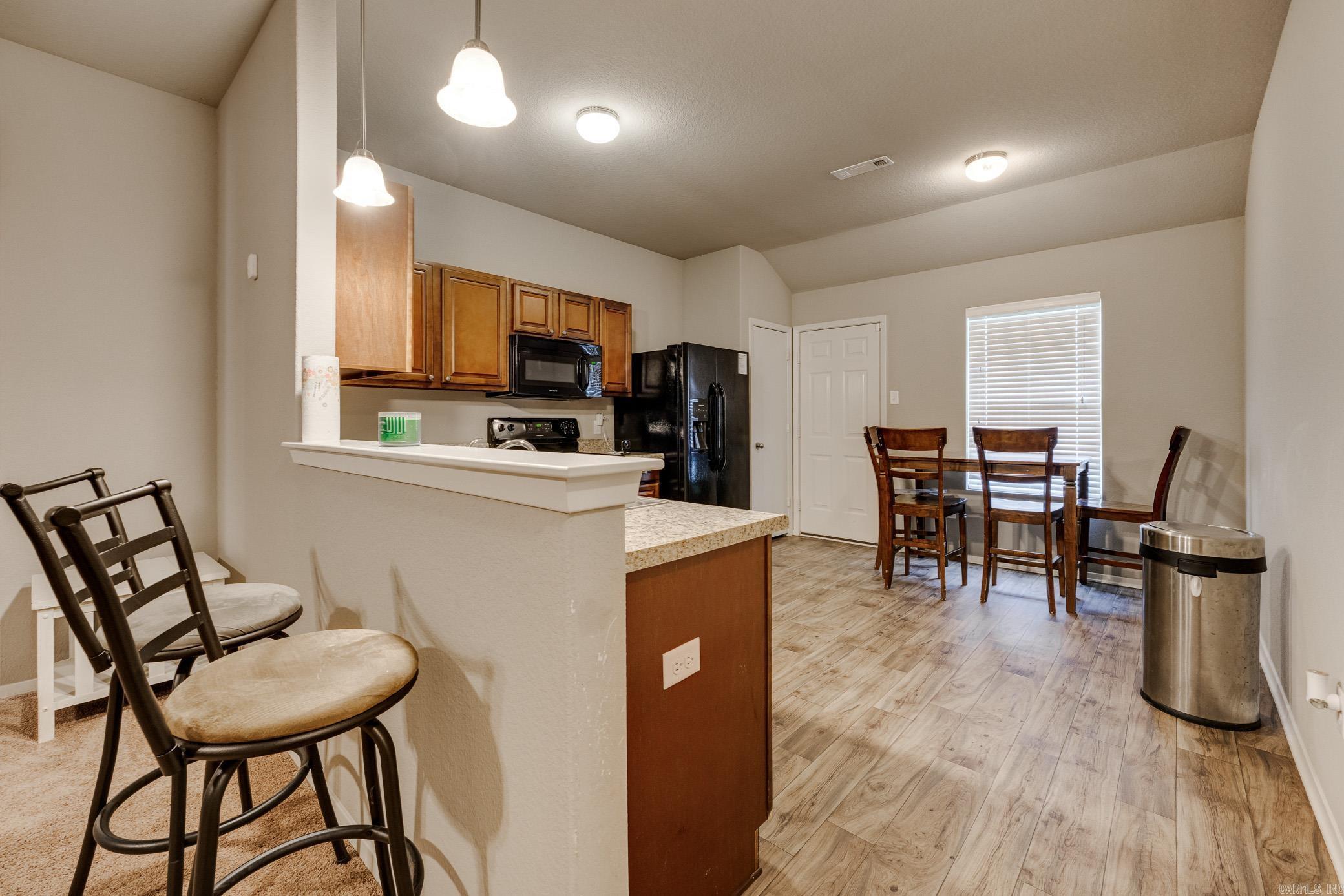 WOODLANDS EDGE - Residential
