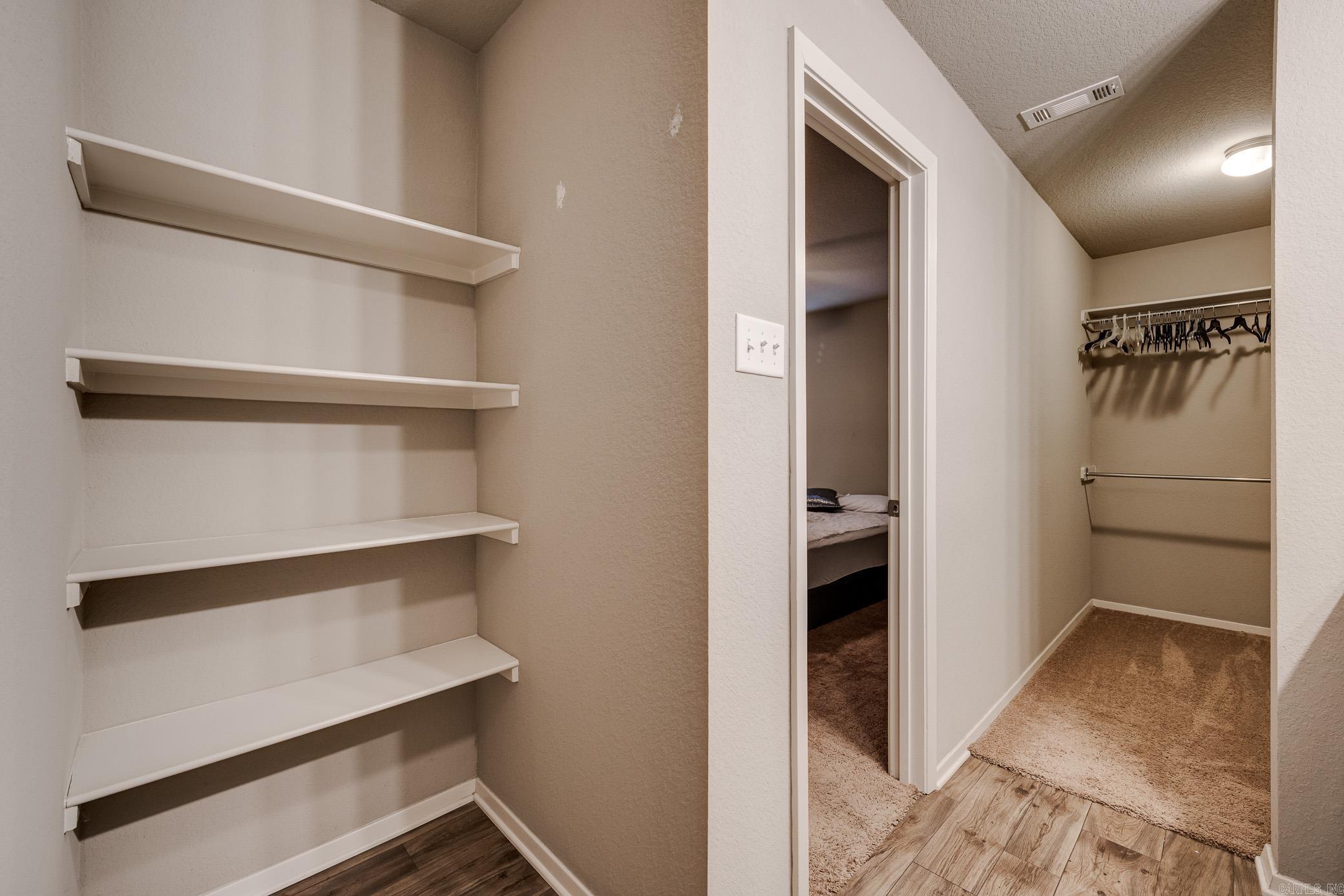 WOODLANDS EDGE - Residential