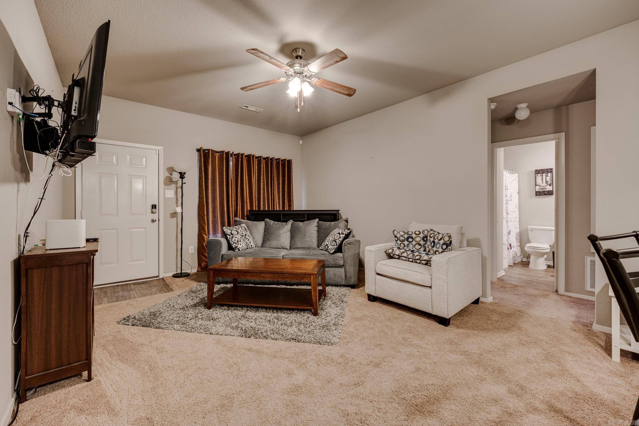 WOODLANDS EDGE - Residential