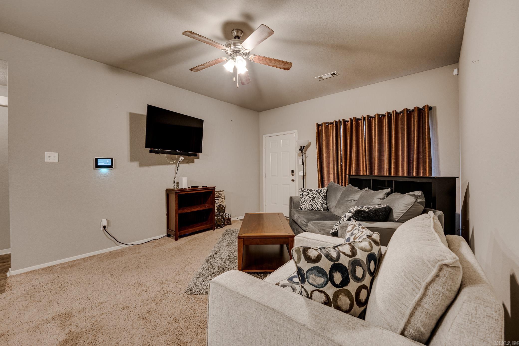 WOODLANDS EDGE - Residential