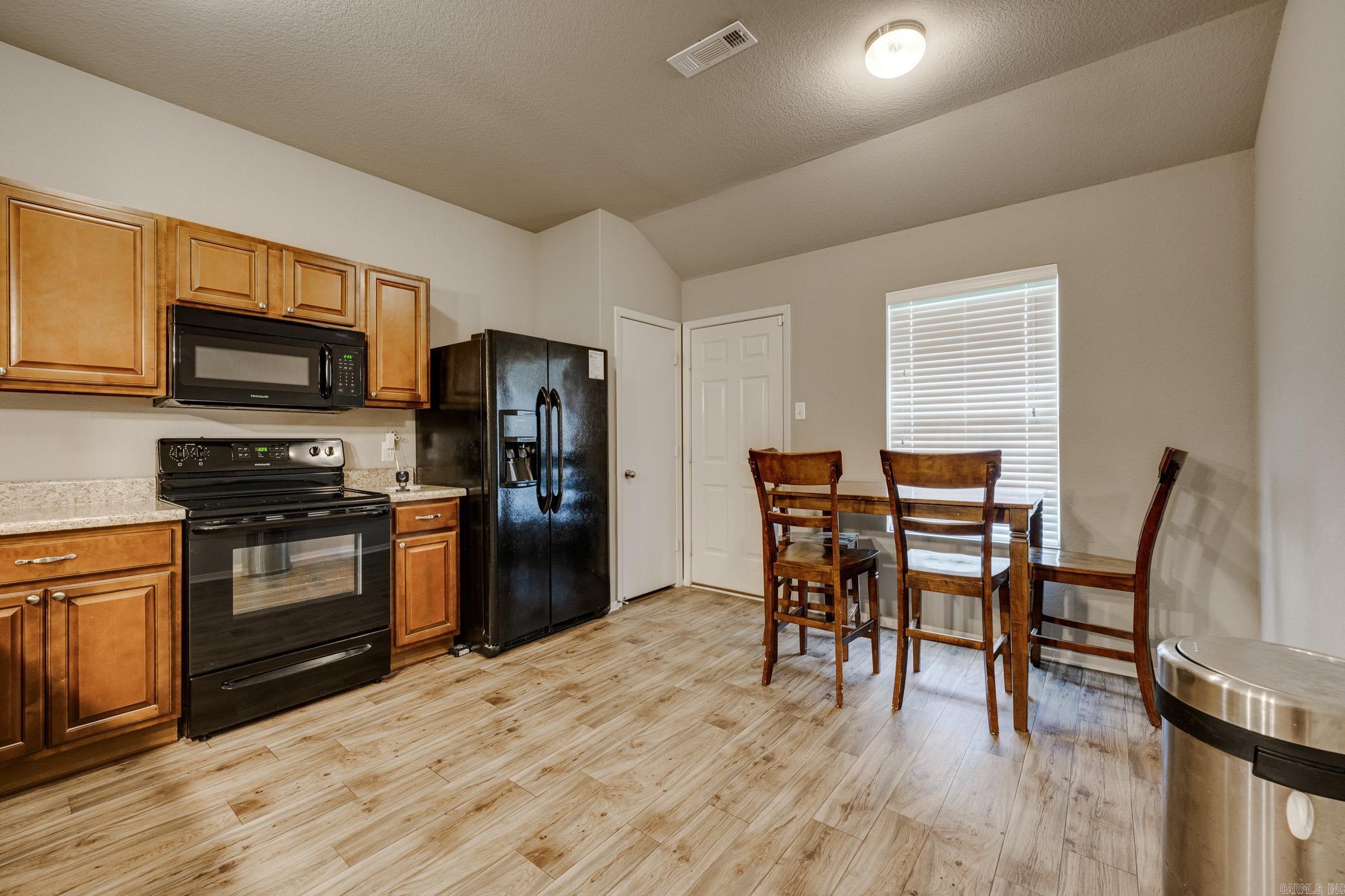 WOODLANDS EDGE - Residential