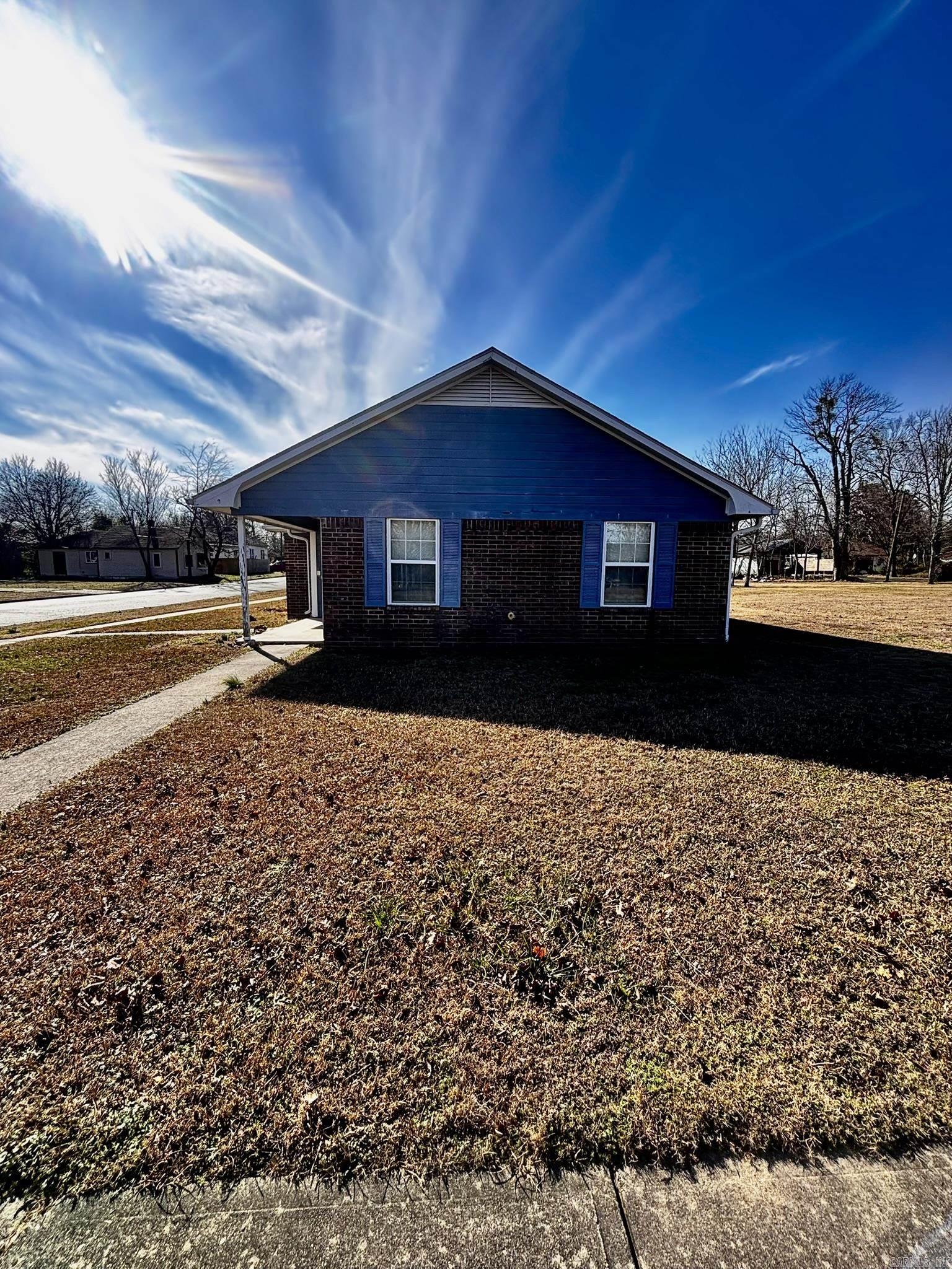 Mena Original - Residential