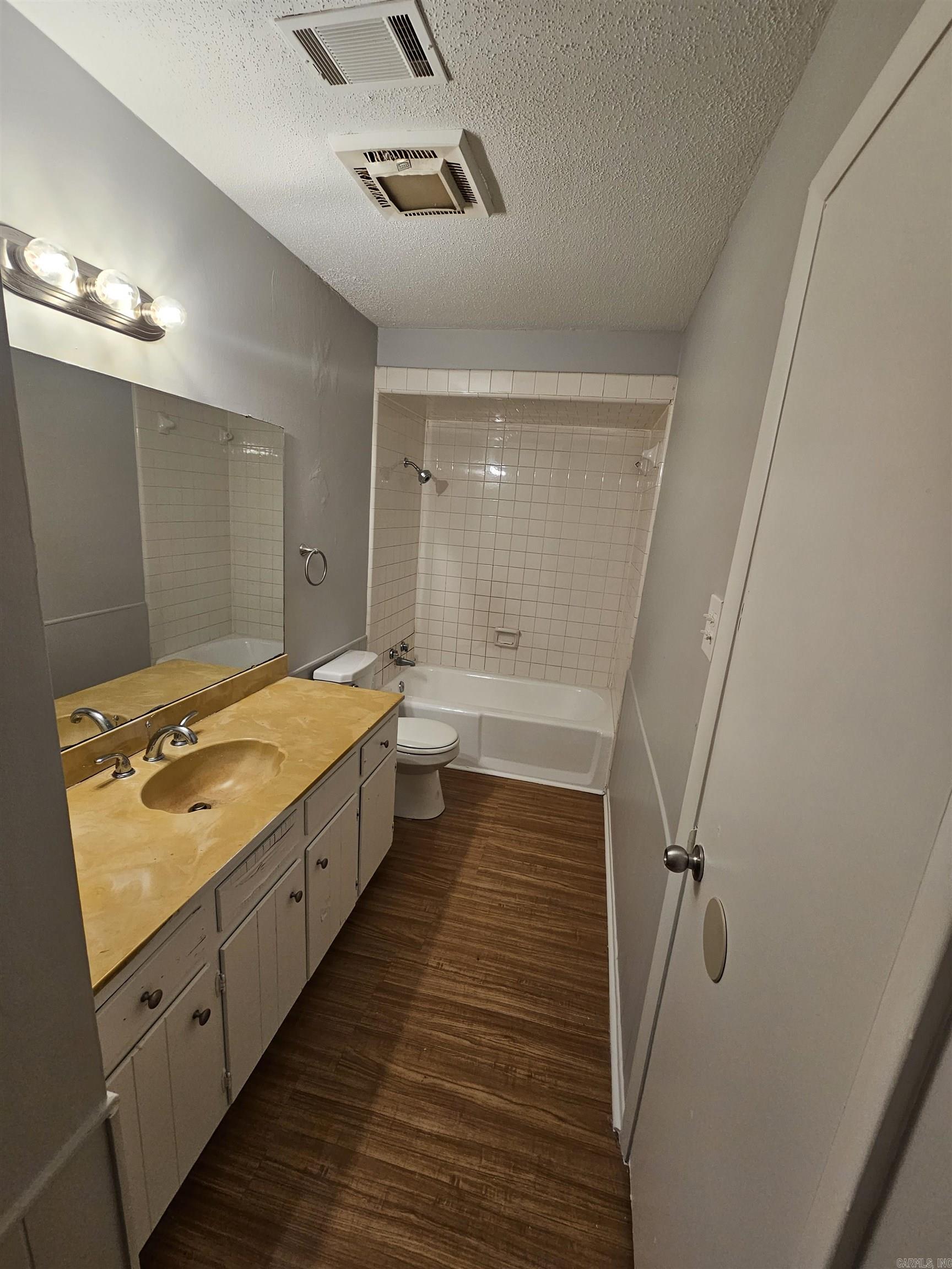 Pike Plaza Heights - Residential Lease