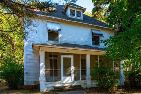 Photo of 1024 Clifton Street, Conway, AR 72034 (MLS # 26042604)