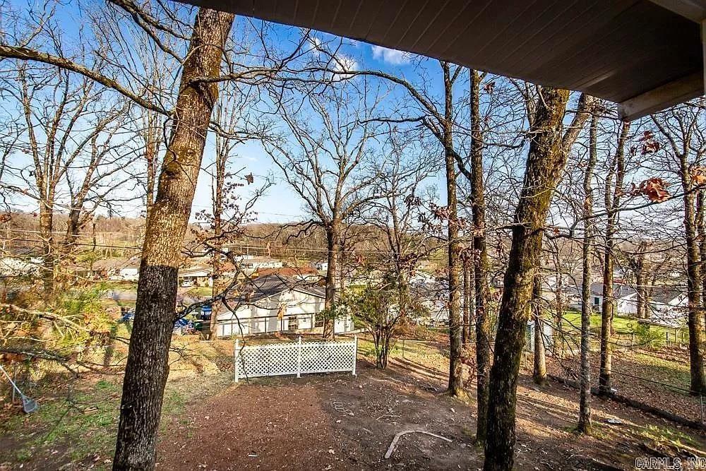 GLENOAKS - Residential