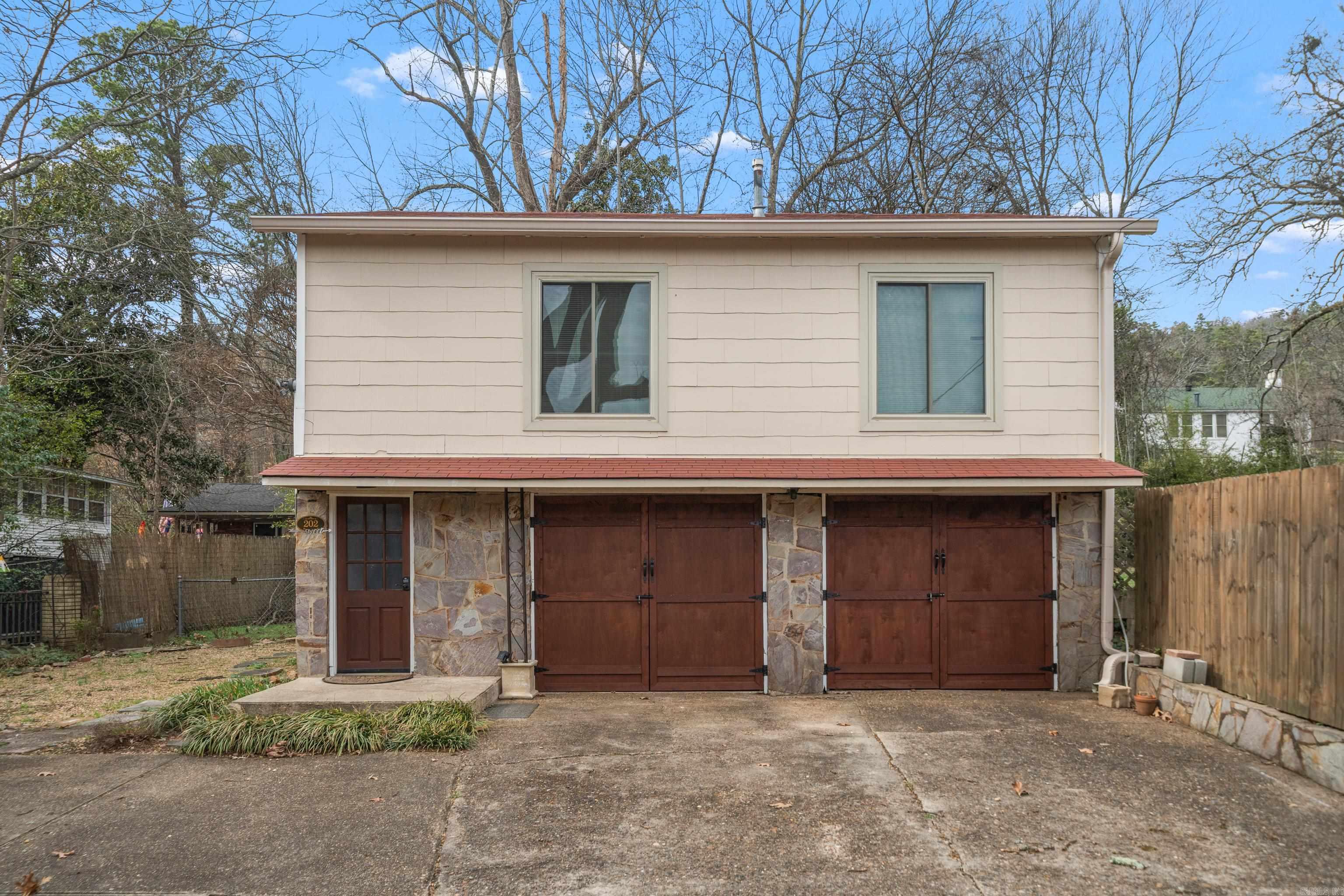 WARRINGTON - Residential