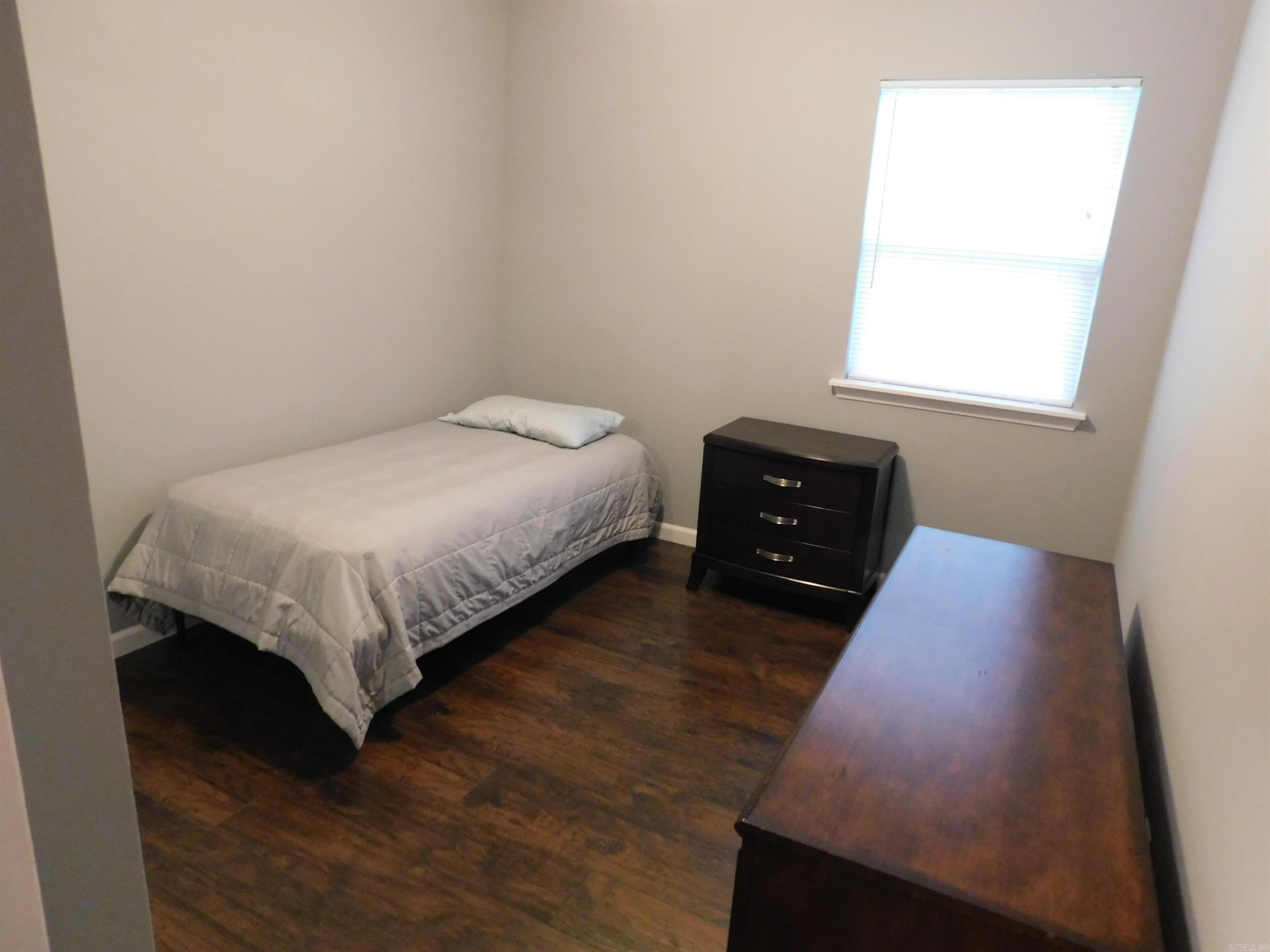 PEBBLE LAKE - Residential