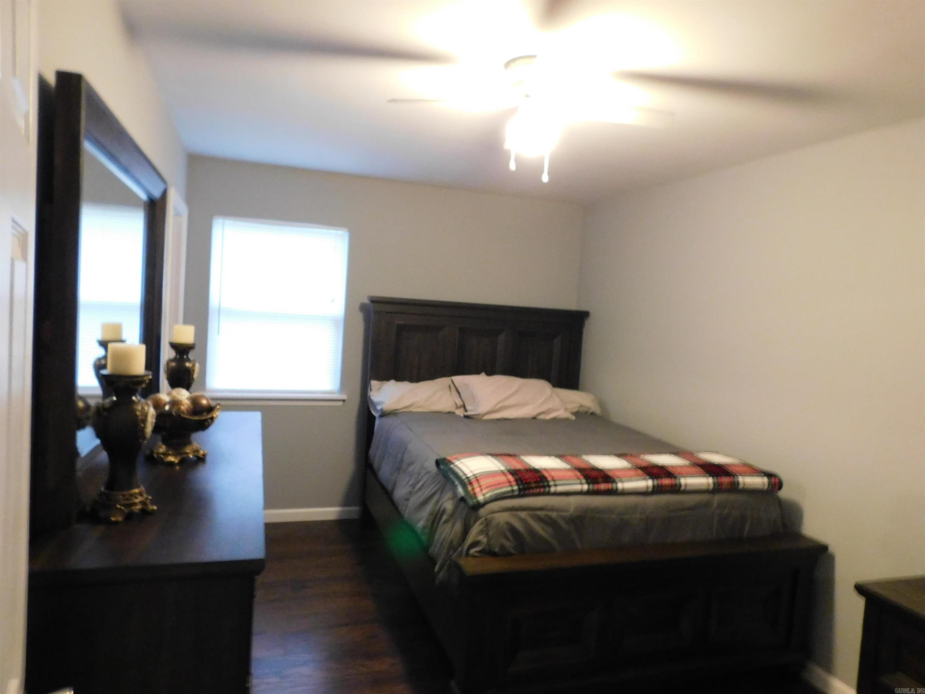 PEBBLE LAKE - Residential