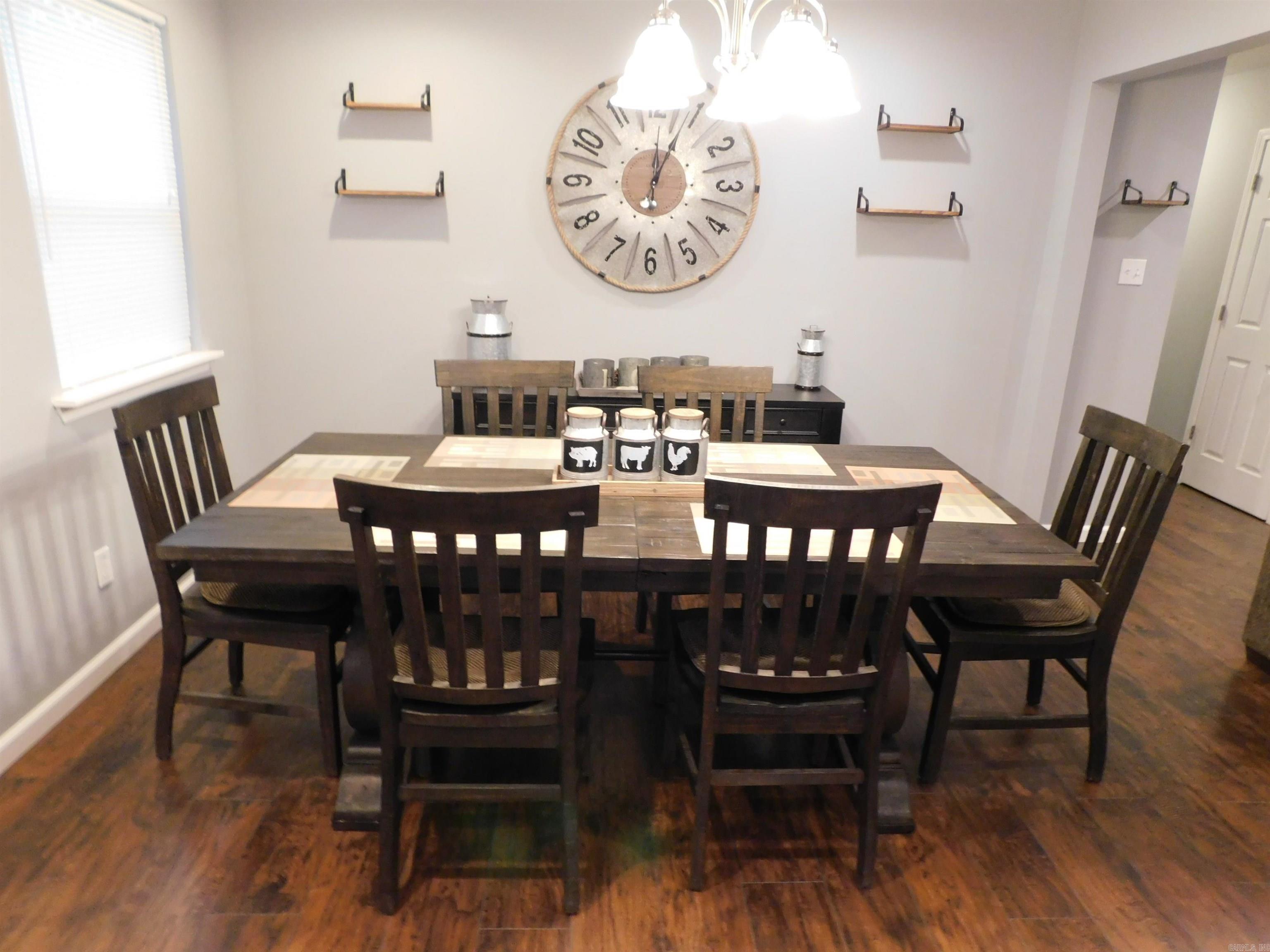 PEBBLE LAKE - Residential