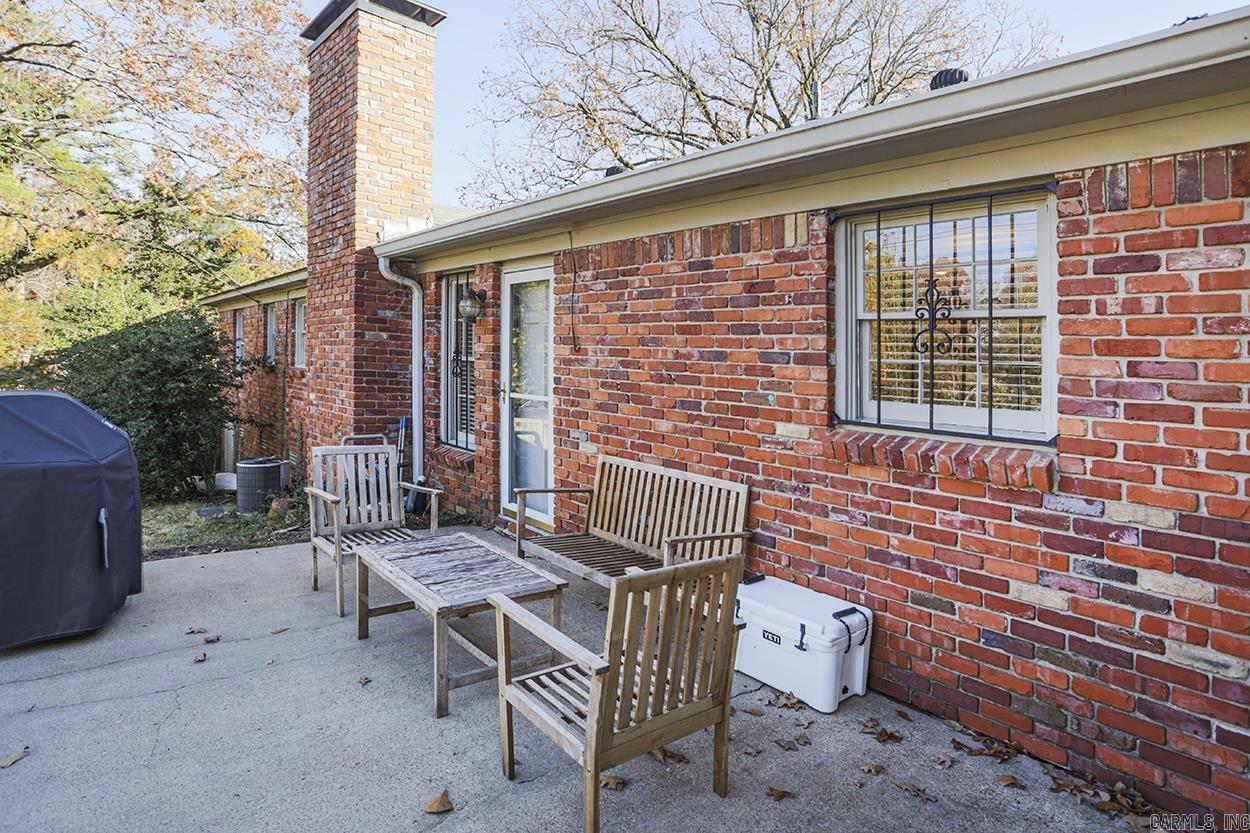 LEAWOOD MANOR - Residential