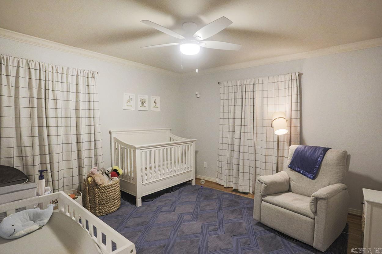 LEAWOOD MANOR - Residential