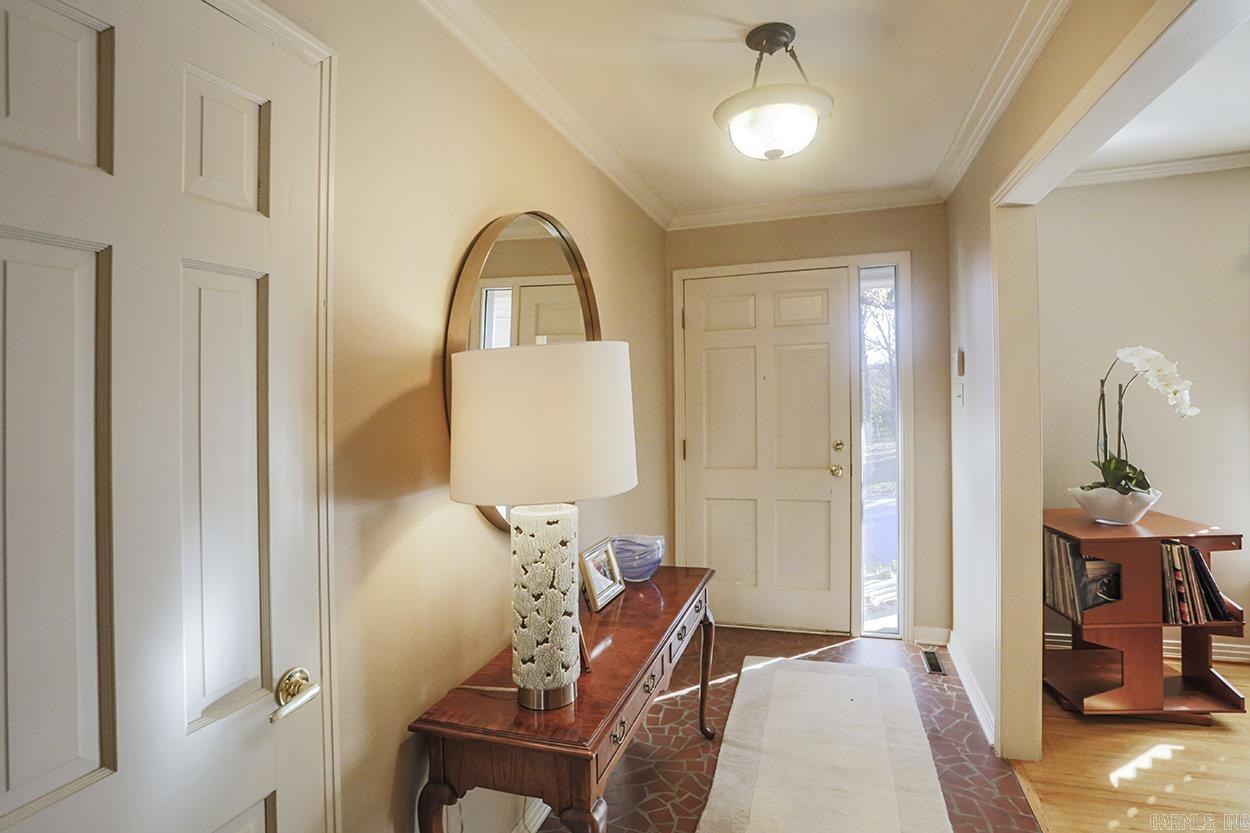 LEAWOOD MANOR - Residential