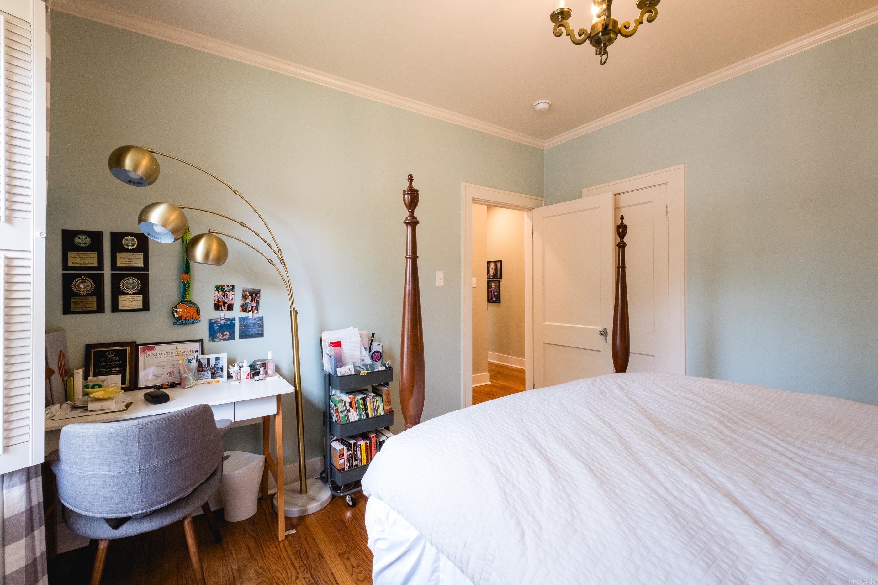 NEWTONS - Residential