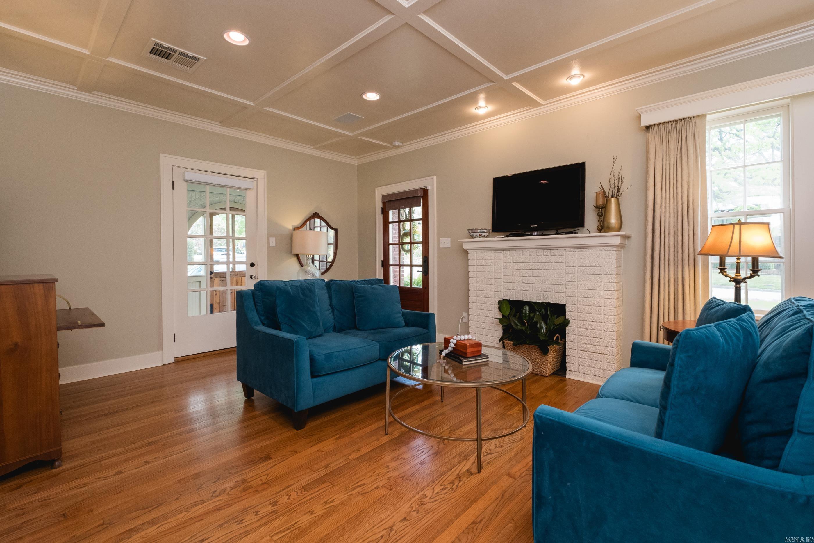 NEWTONS - Residential