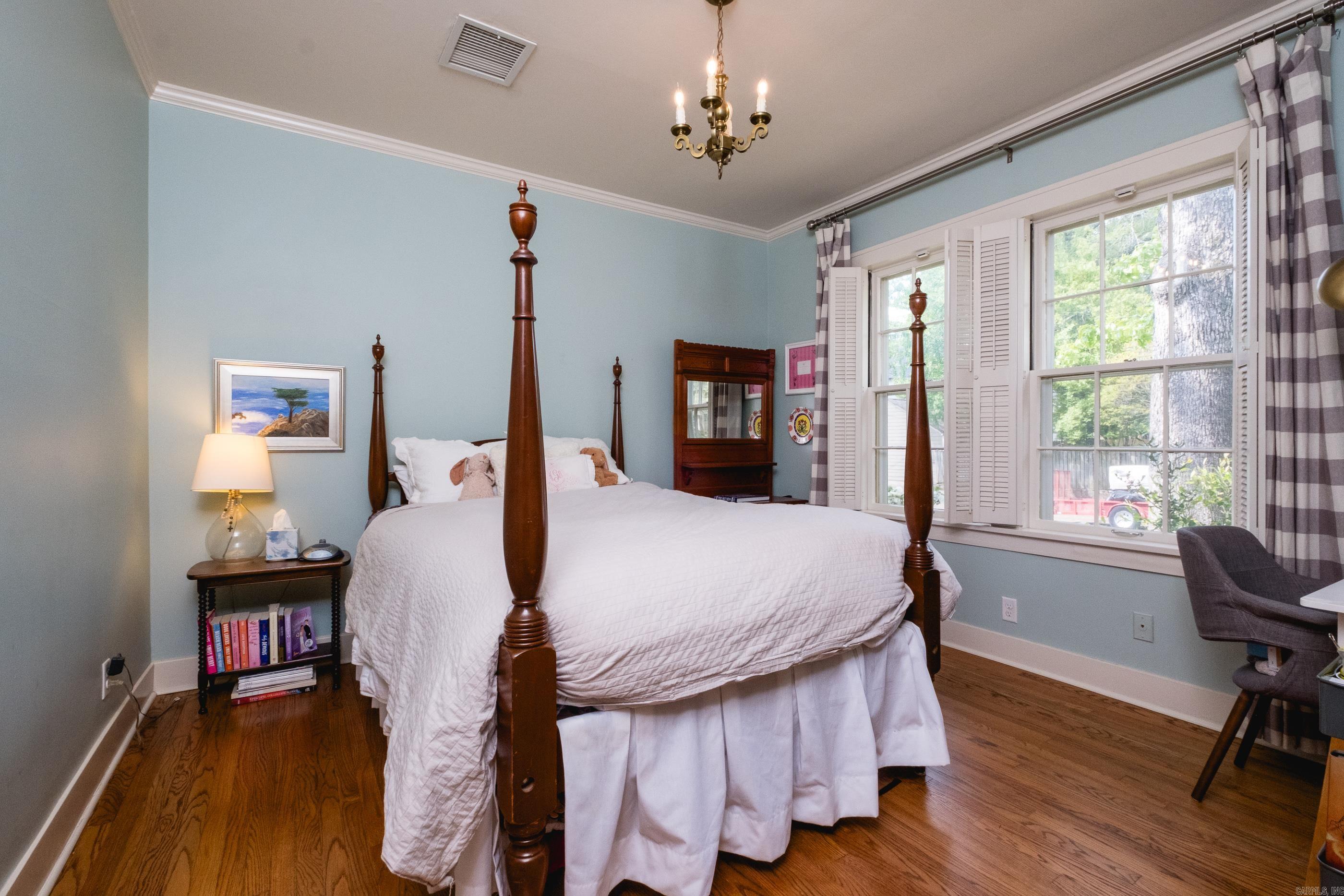 NEWTONS - Residential