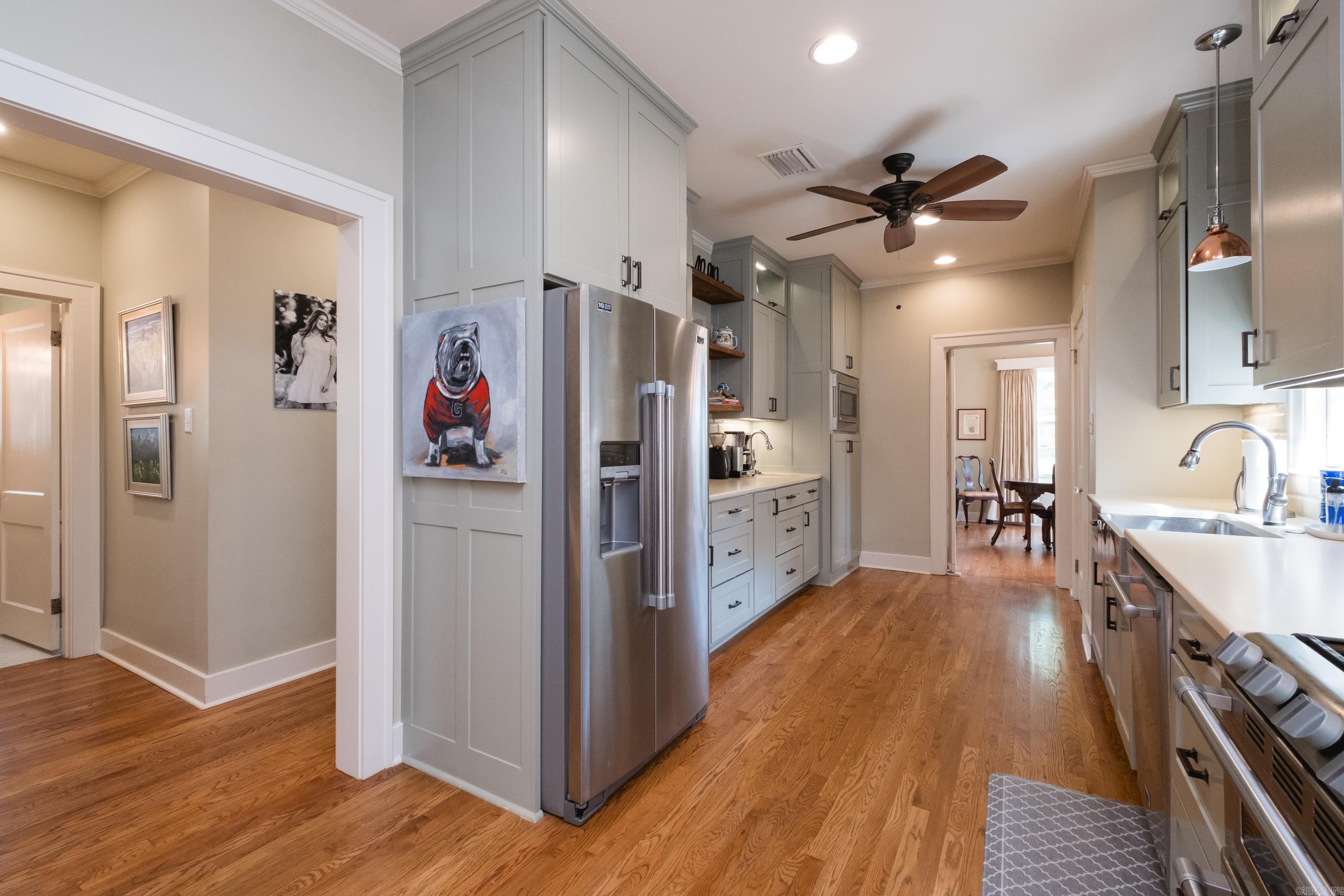 NEWTONS - Residential