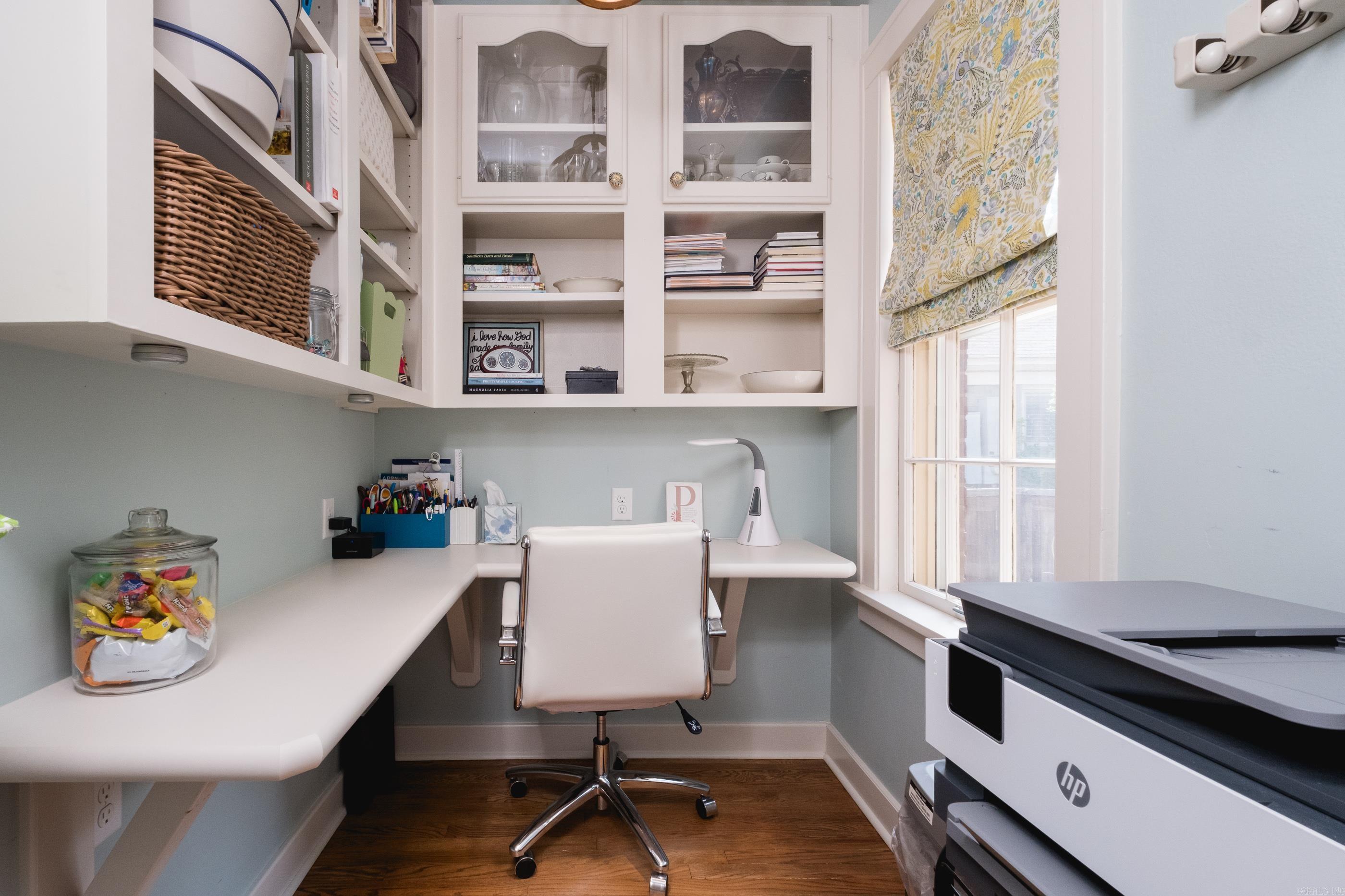 NEWTONS - Residential