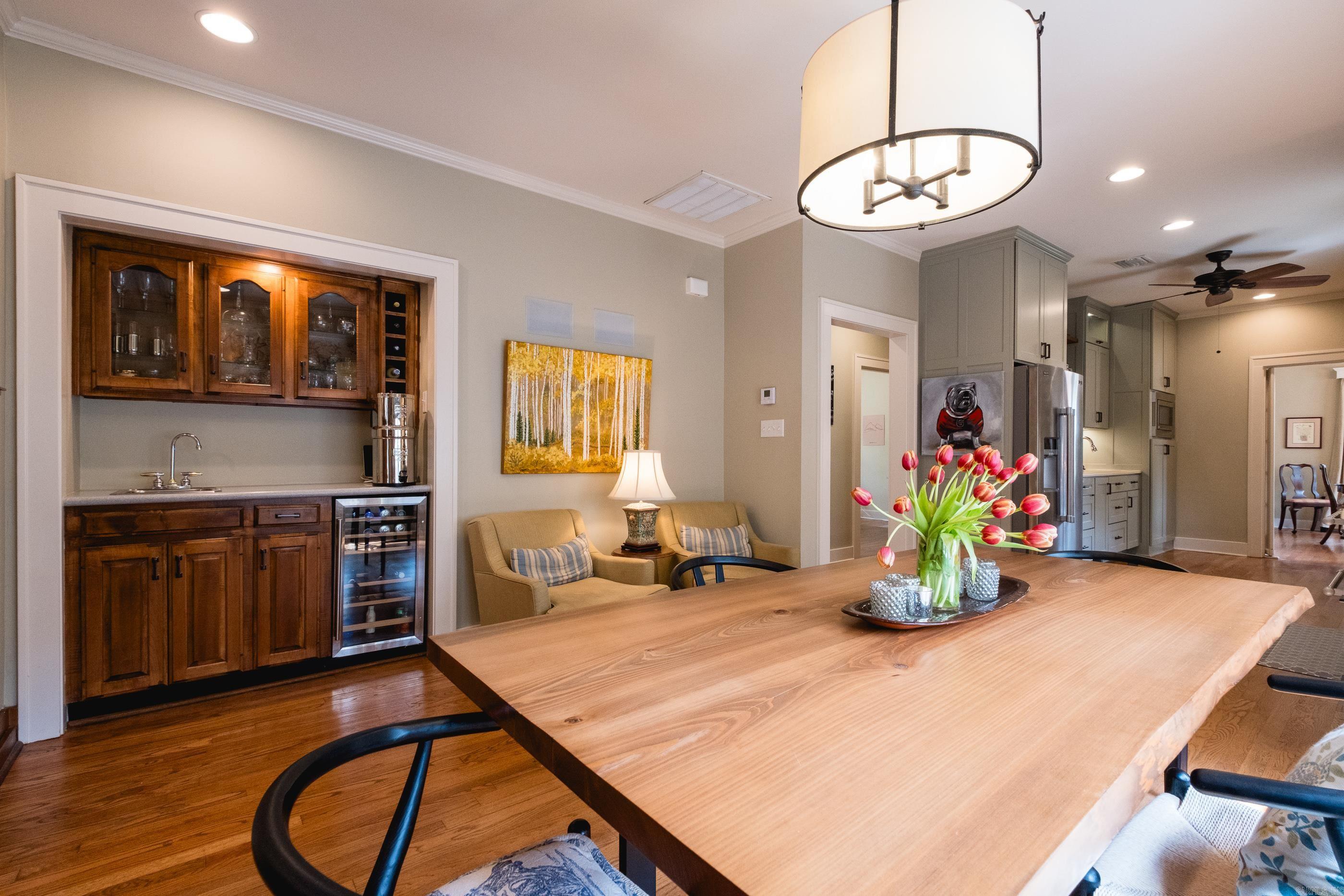 NEWTONS - Residential