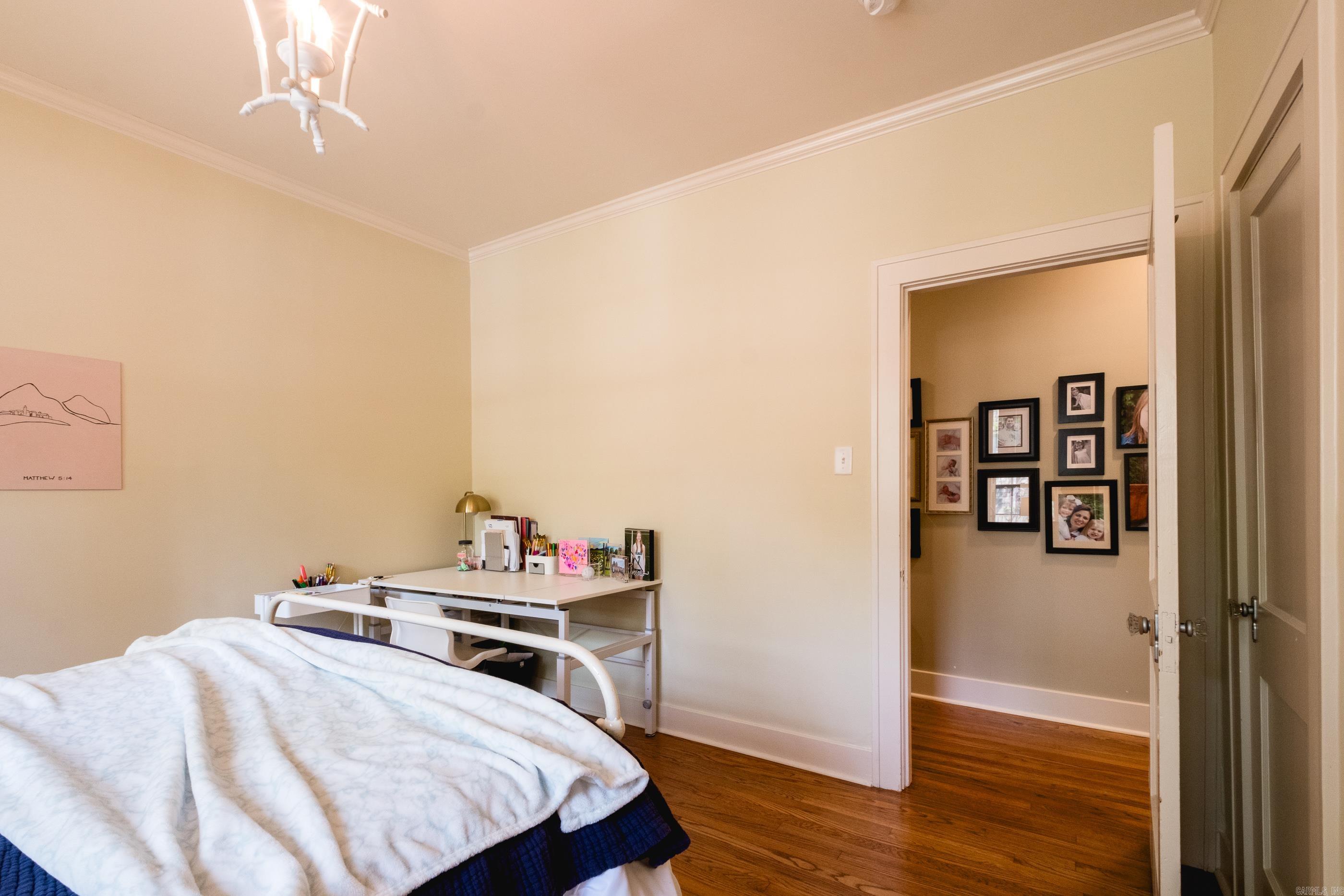 NEWTONS - Residential