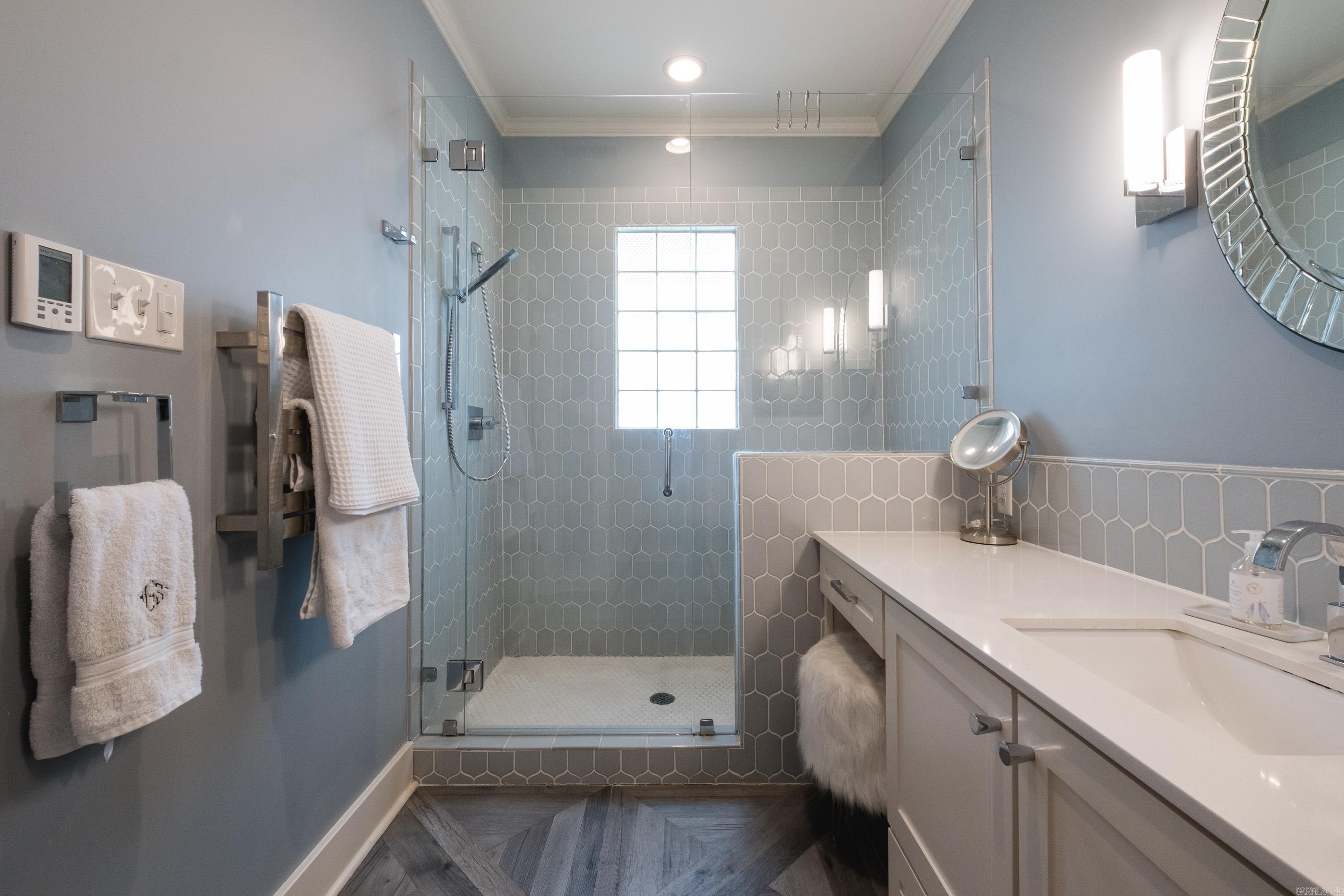 NEWTONS - Residential