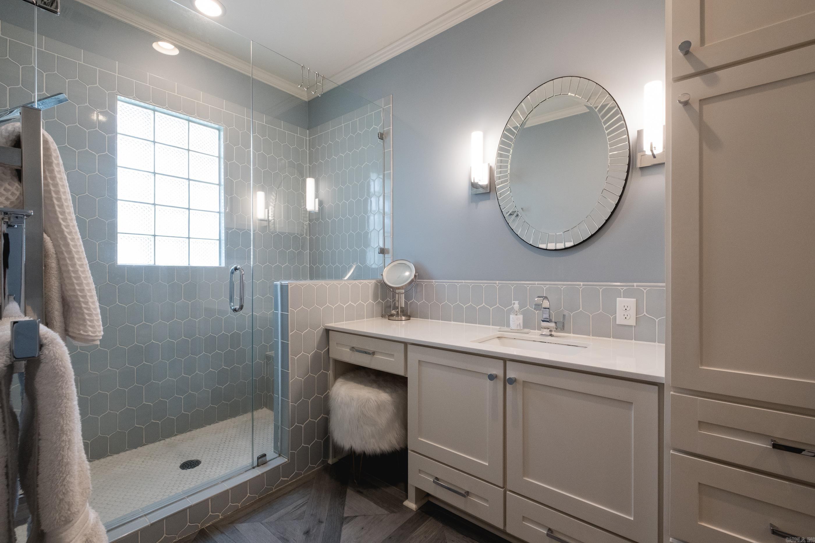 NEWTONS - Residential