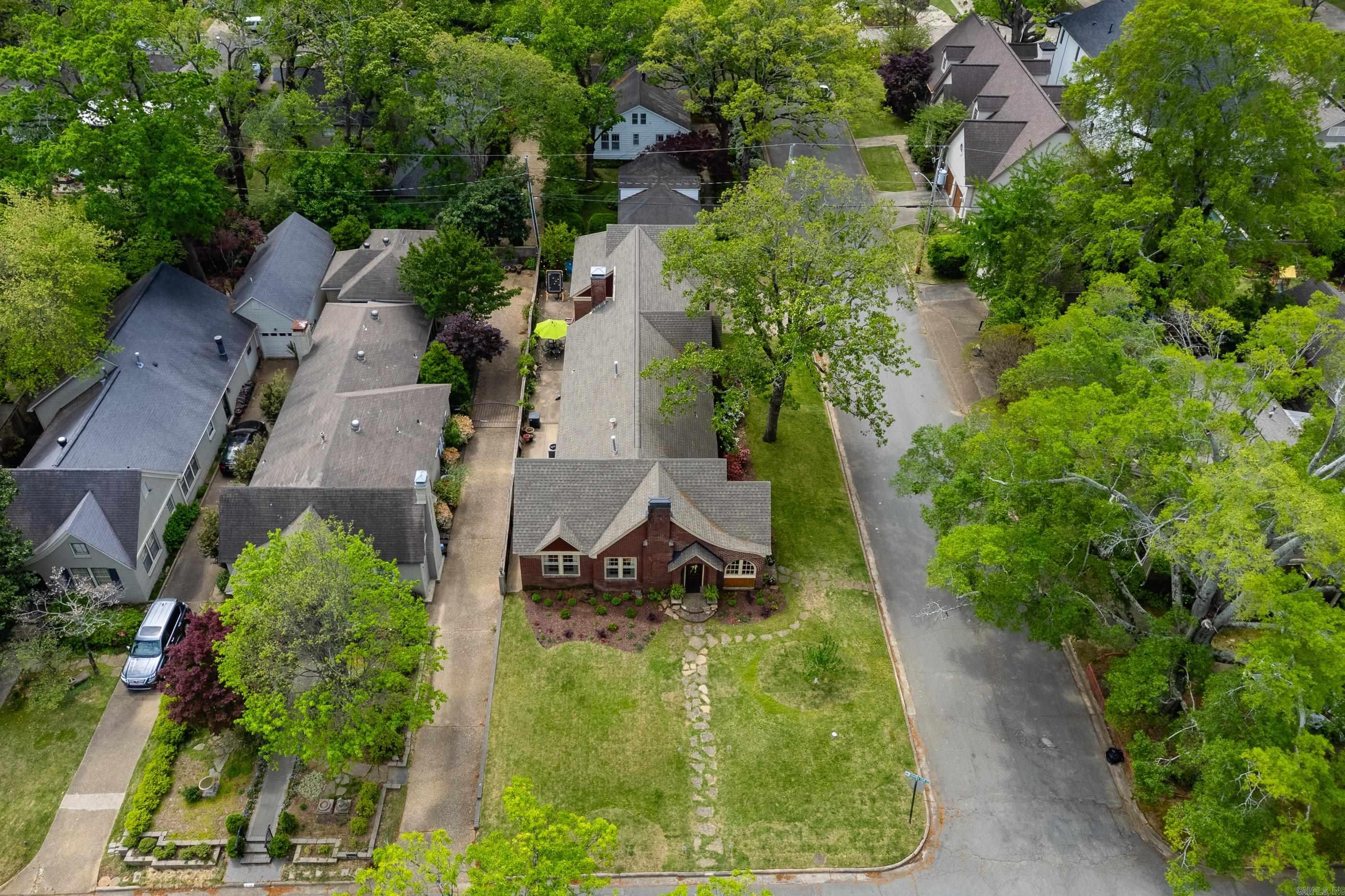 NEWTONS - Residential