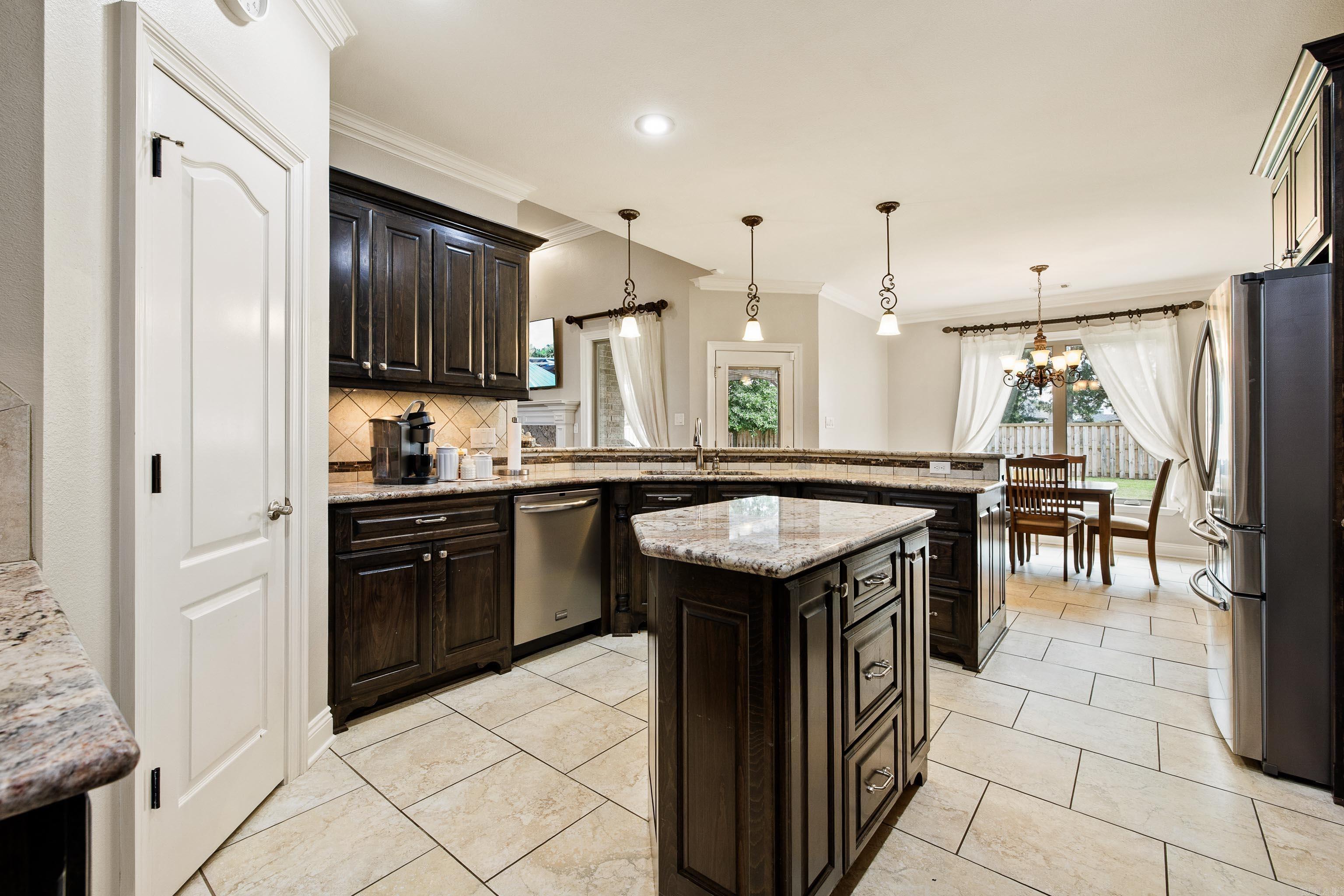 WESTSHORE ADDN HURRICANE LAKE ES - Residential