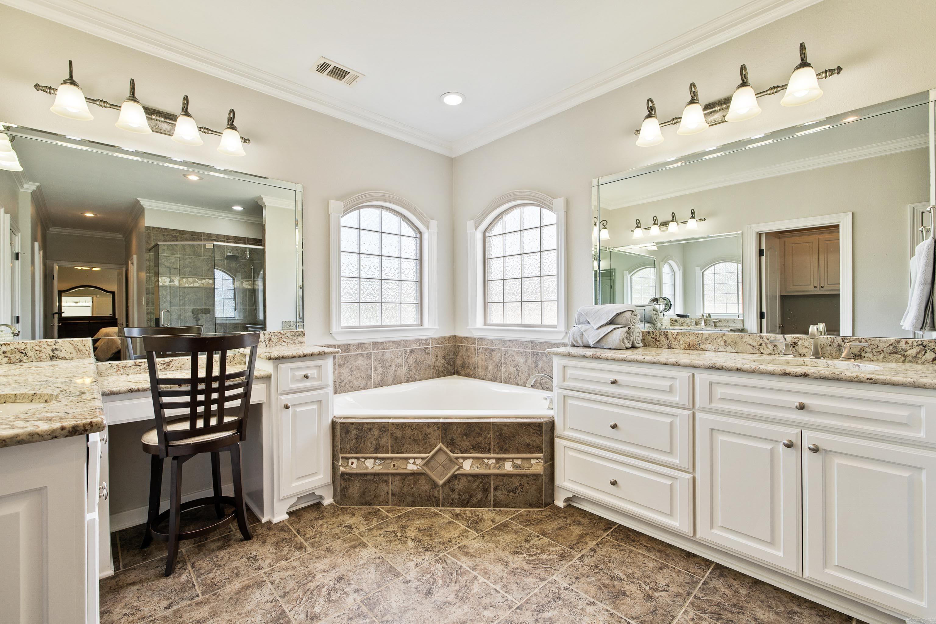 WESTSHORE ADDN HURRICANE LAKE ES - Residential