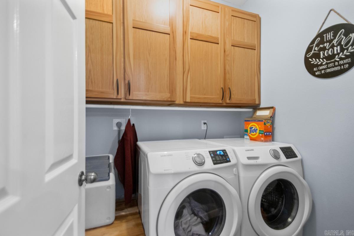 WILLIAMSBURG COVE - Residential