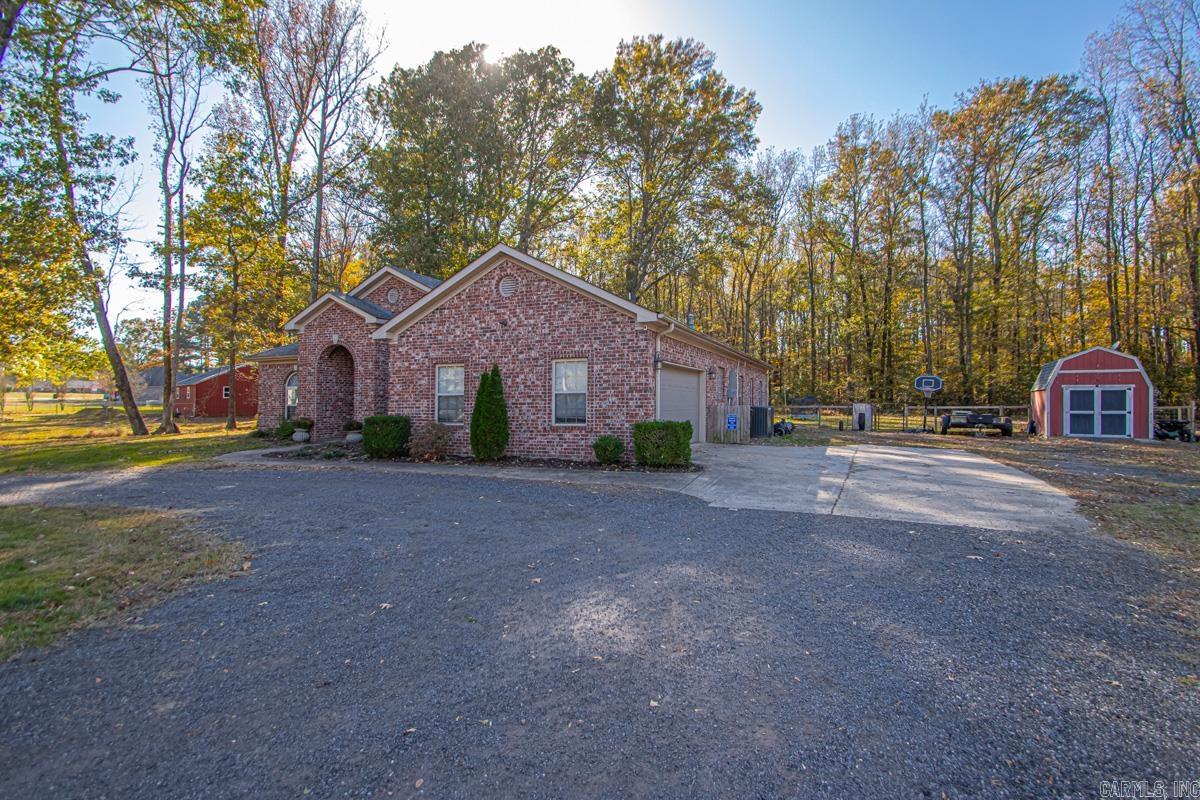 WILLIAMSBURG COVE - Residential