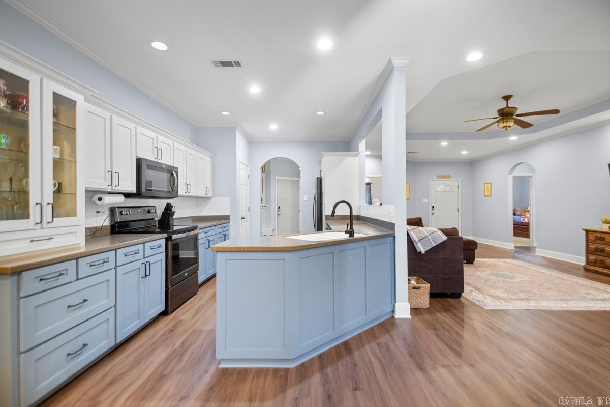 WILLIAMSBURG COVE - Residential