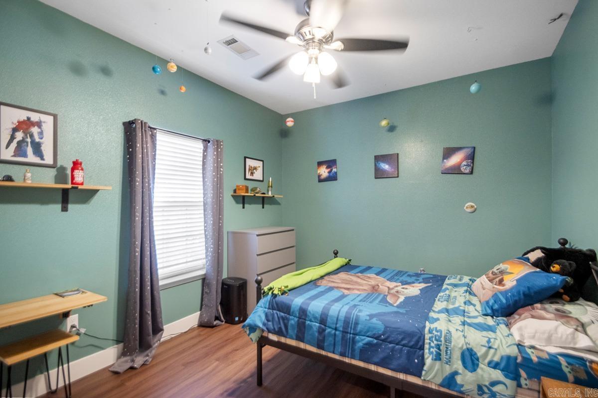 WILLIAMSBURG COVE - Residential