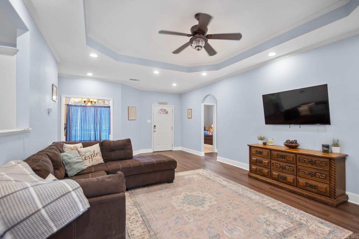 WILLIAMSBURG COVE - Residential