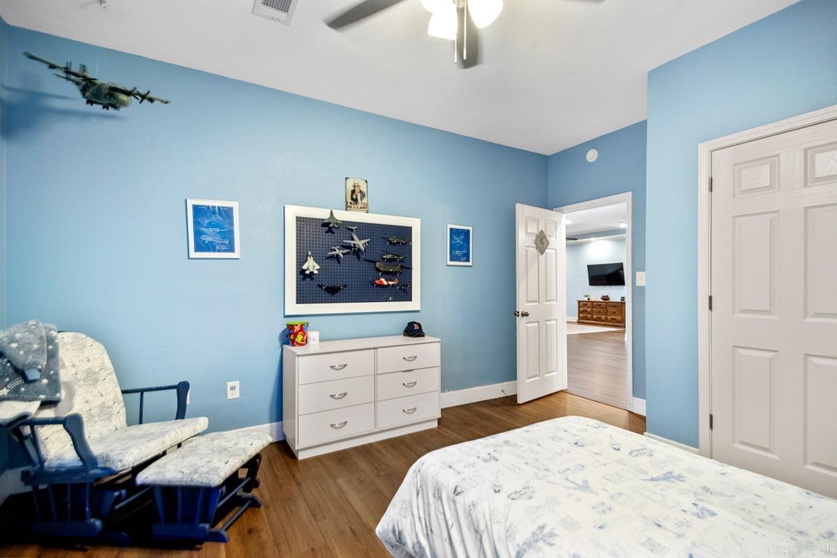 WILLIAMSBURG COVE - Residential