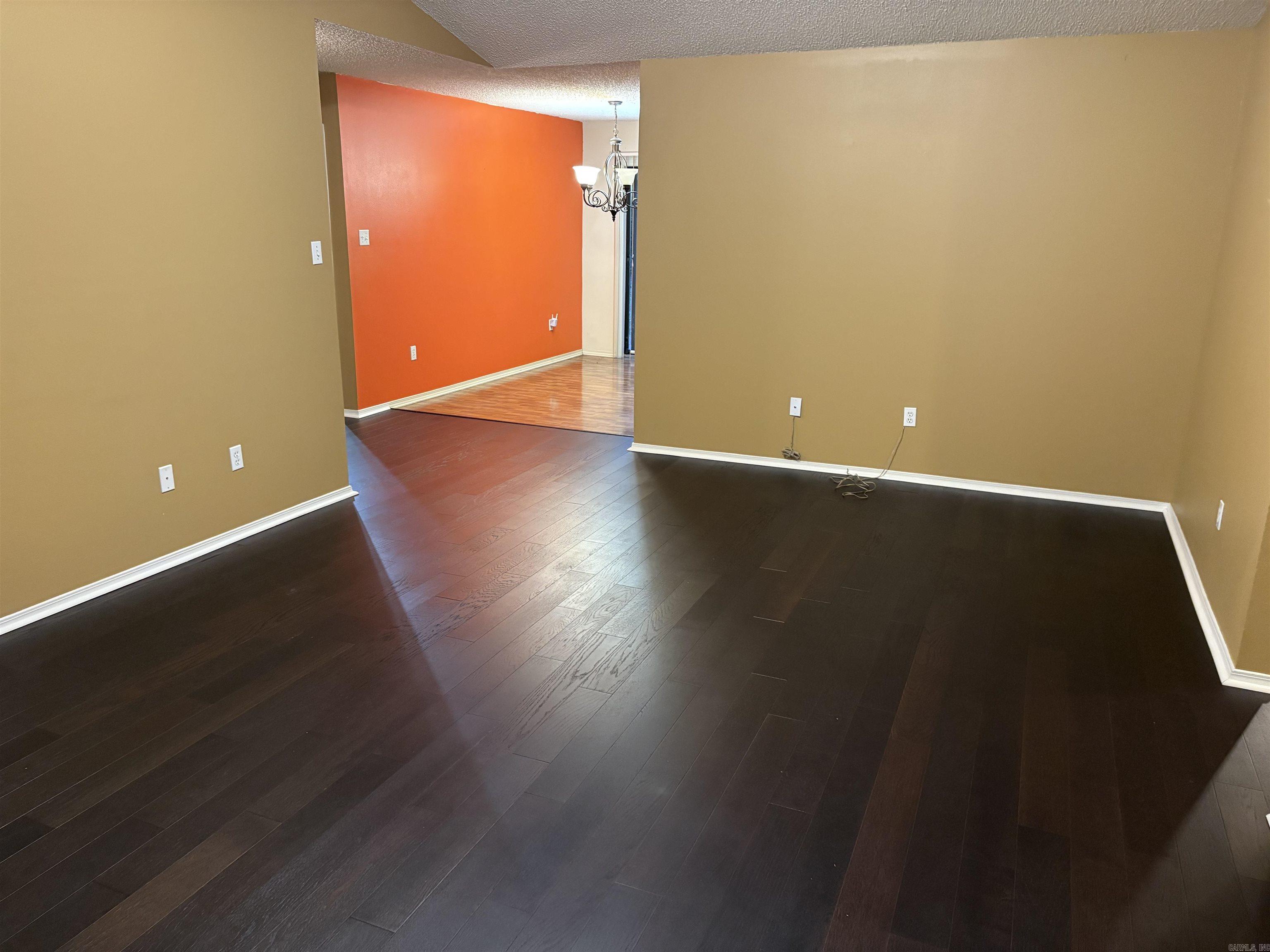 PINEDALE COVE - Residential