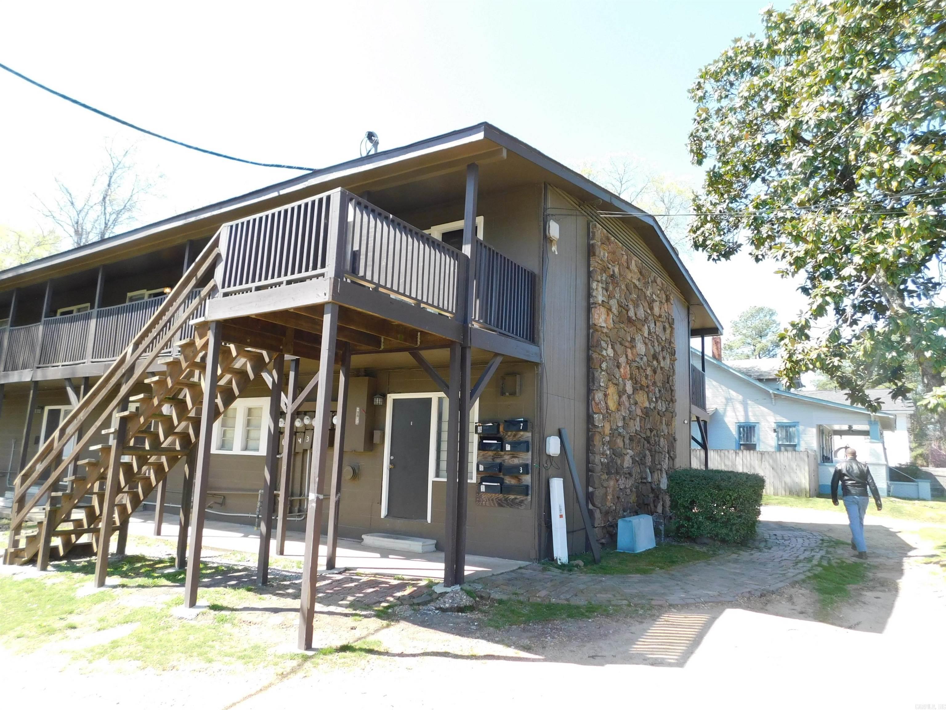 8-Plex in the Pettaway Park neighborhood with great potential! This is a great opportunity for an investor to move into the rapidly growing area of Little Rock. Eight units some have been remodeled, but there some work left to do. Large level lot, plenty of off-street parking. Tenant occupied so call listing agent for showing instructions.