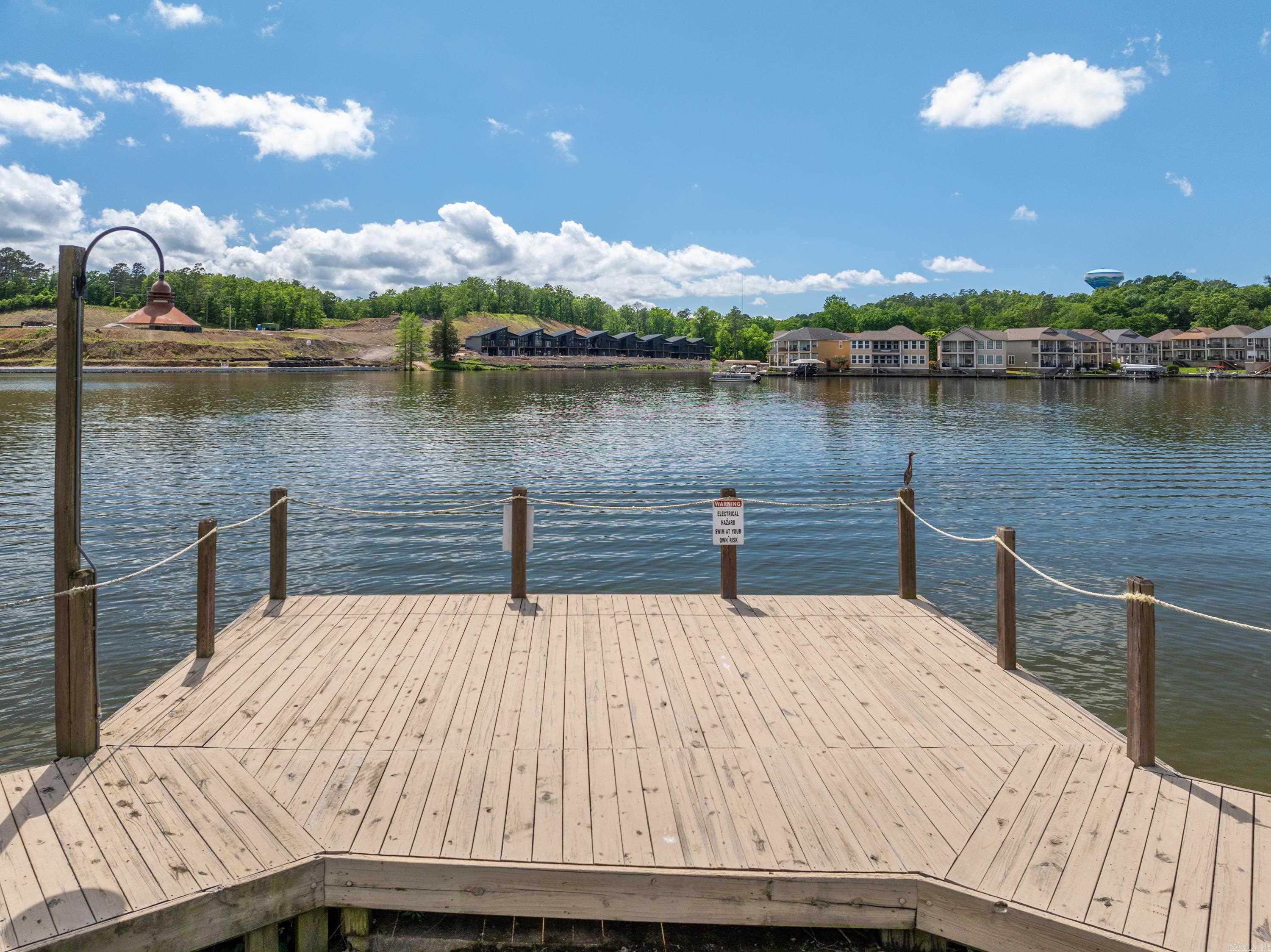 GRAND POINTE VIEW HPR - Residential
