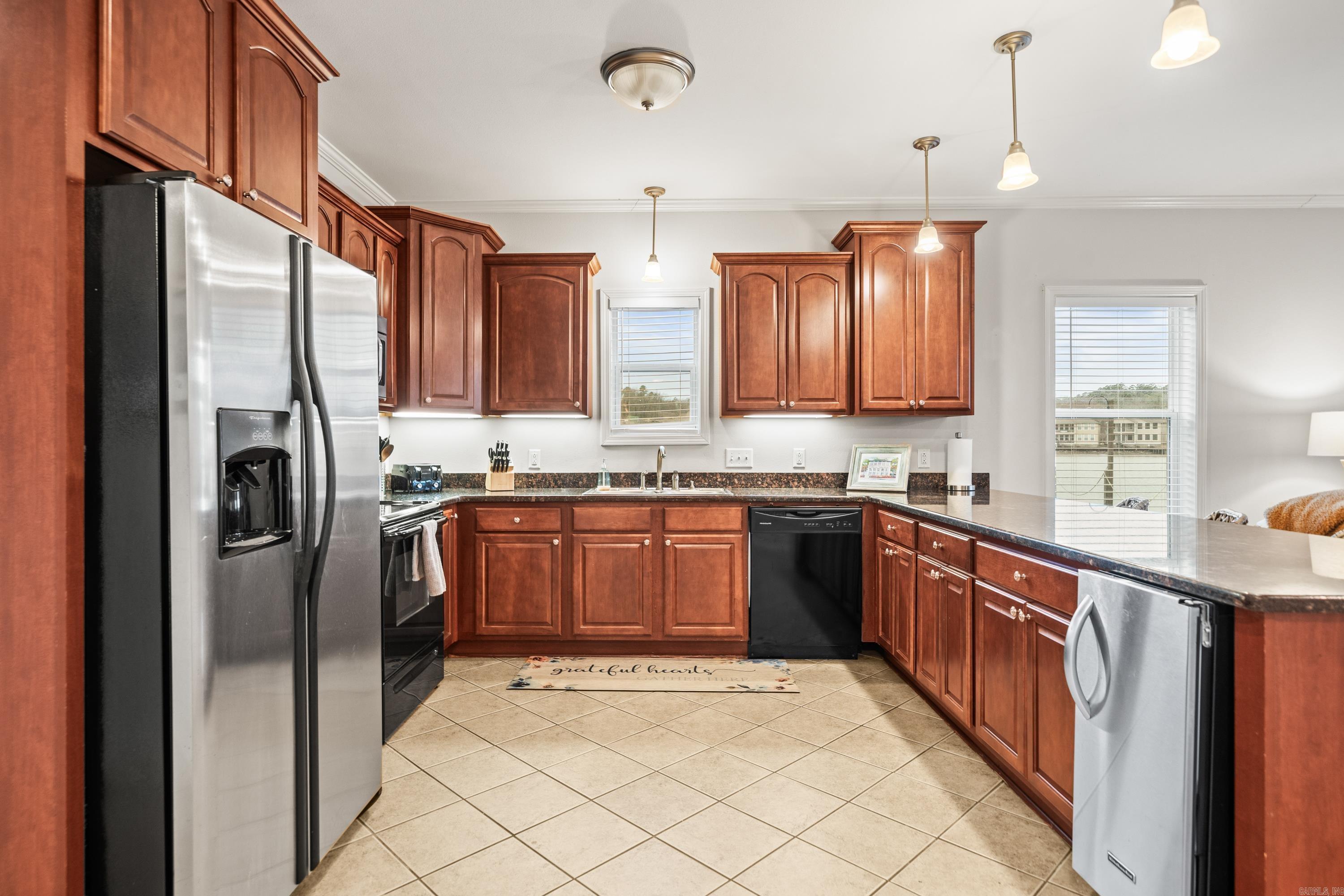GRAND POINTE VIEW HPR - Residential